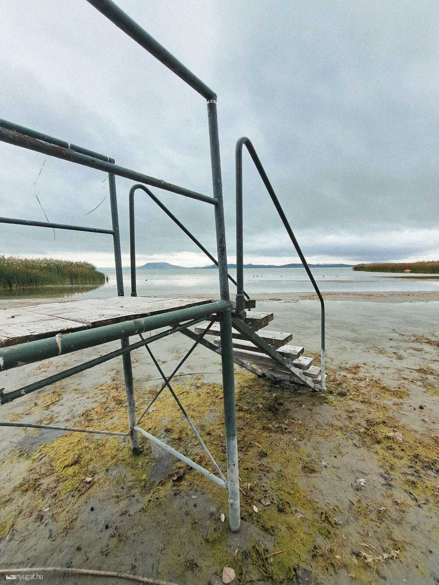 Brutális aszály a Balaton déli partjainál