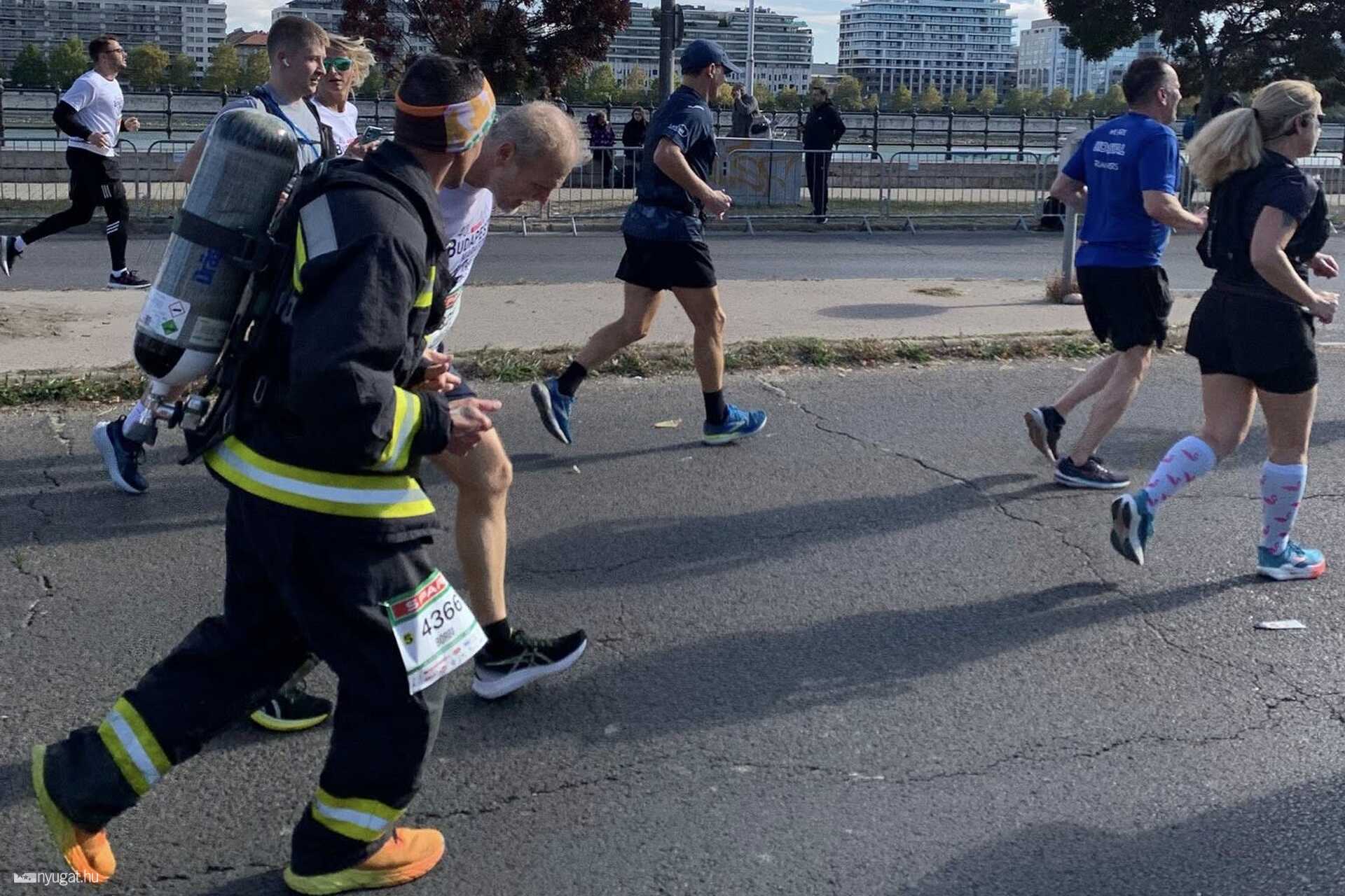 A szombathelyi tűzoltó, Borbás Tibor teljes védőfelszerelésben futotta le a maratont