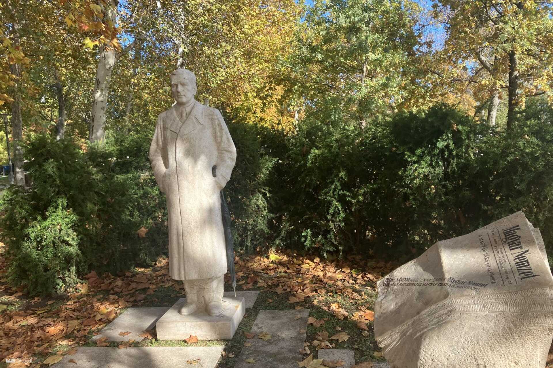 Ősz a balatonfüredi Tagore sétányon