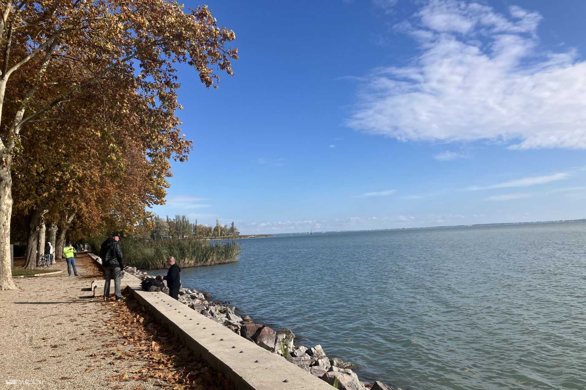 Ősz a balatonfüredi Tagore sétányon 