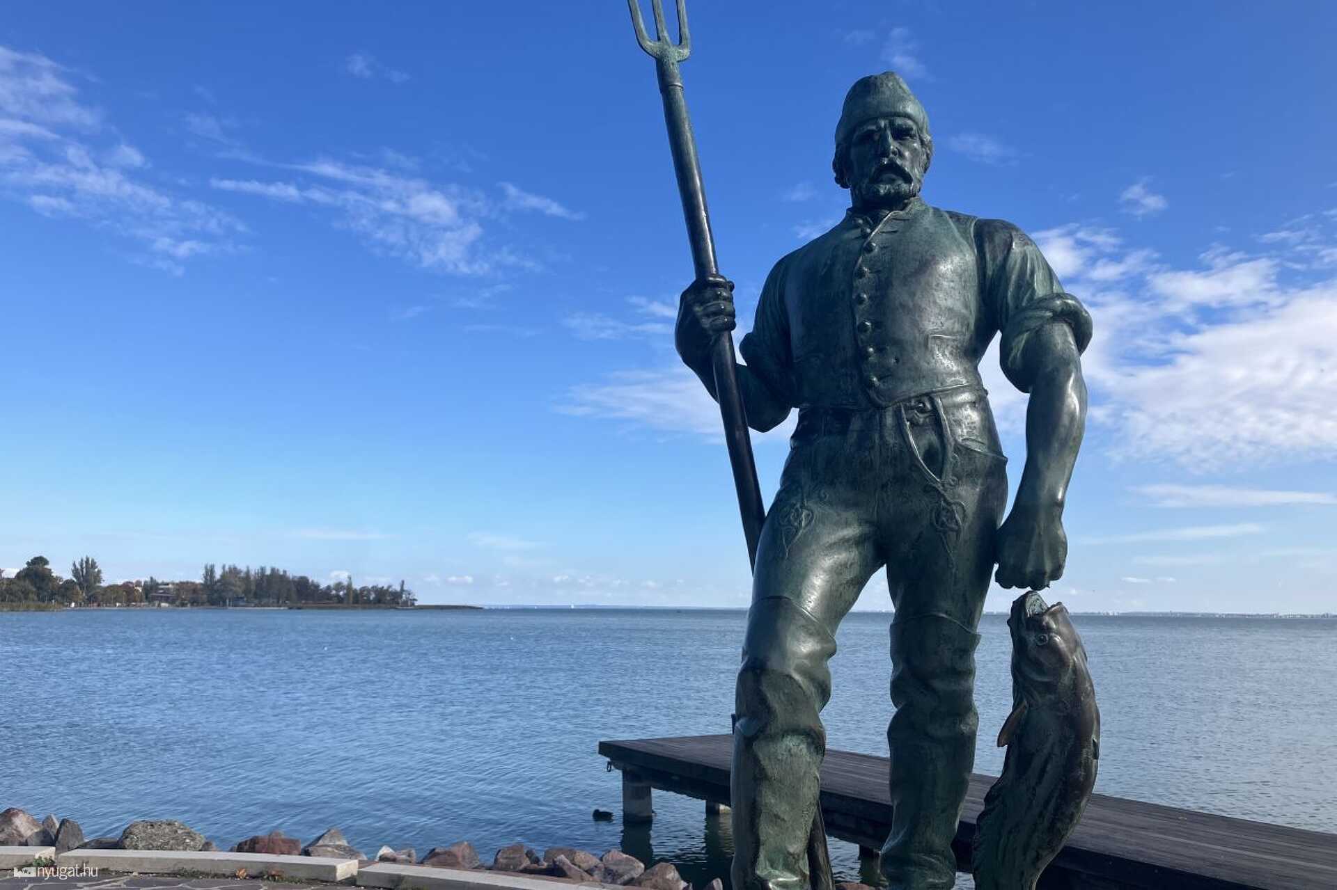 Ősz a balatonfüredi Tagore sétányon 