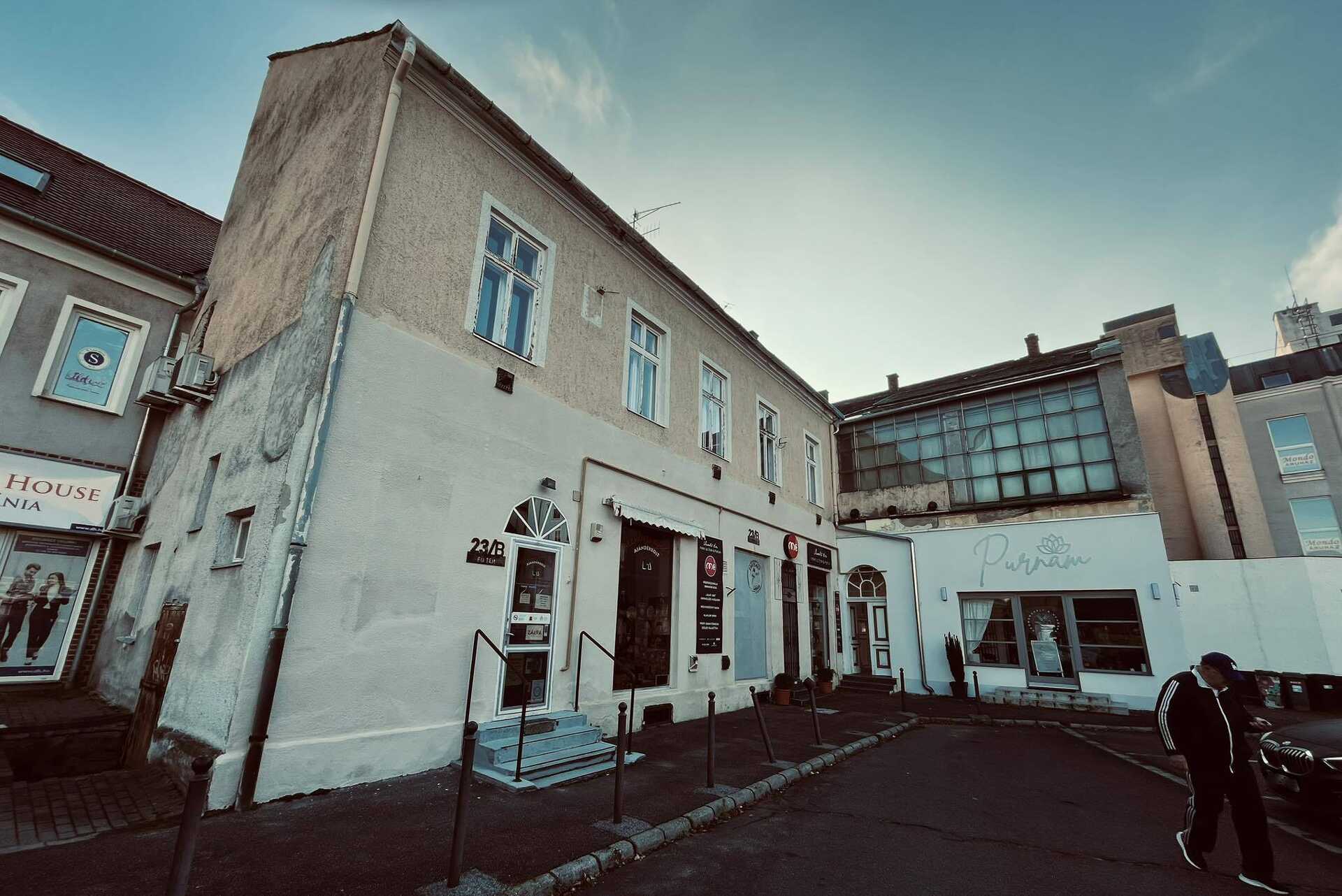 Paul László és a Fő tér 23-23/b