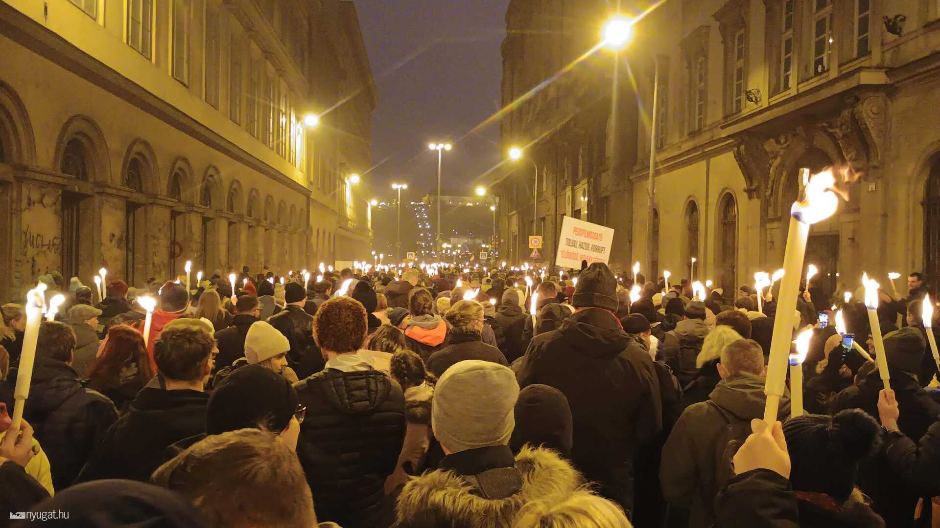 Tüntetés a gyermekekért MP