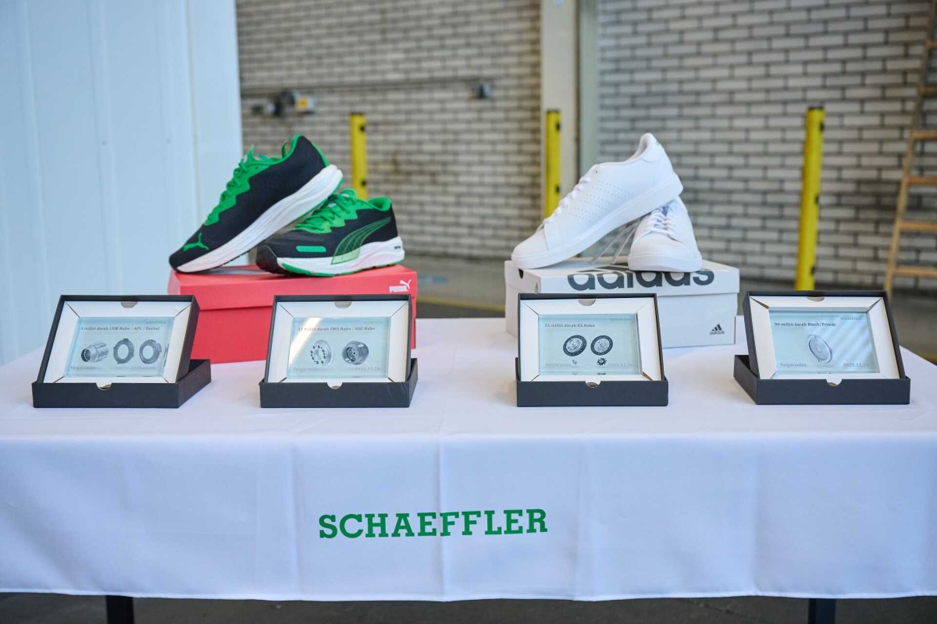 Többszörös termékjubileumot ünnepelt a szombathelyi Schaeffler forgácsolás területe 