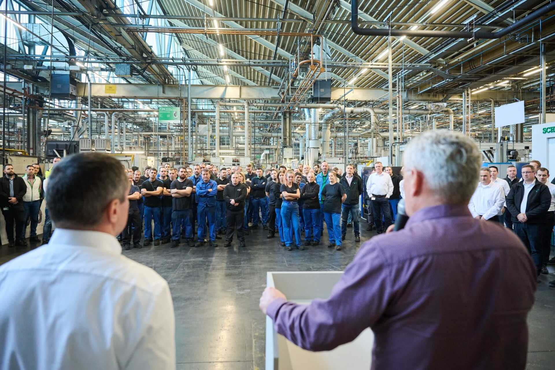 Többszörös termékjubileumot ünnepelt a szombathelyi Schaeffler forgácsolás területe 