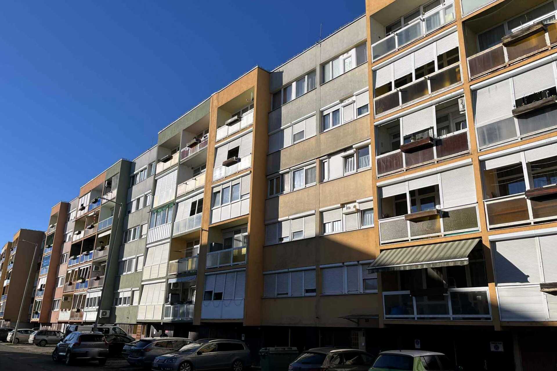 Szalagházak a Szent Flórián körúton