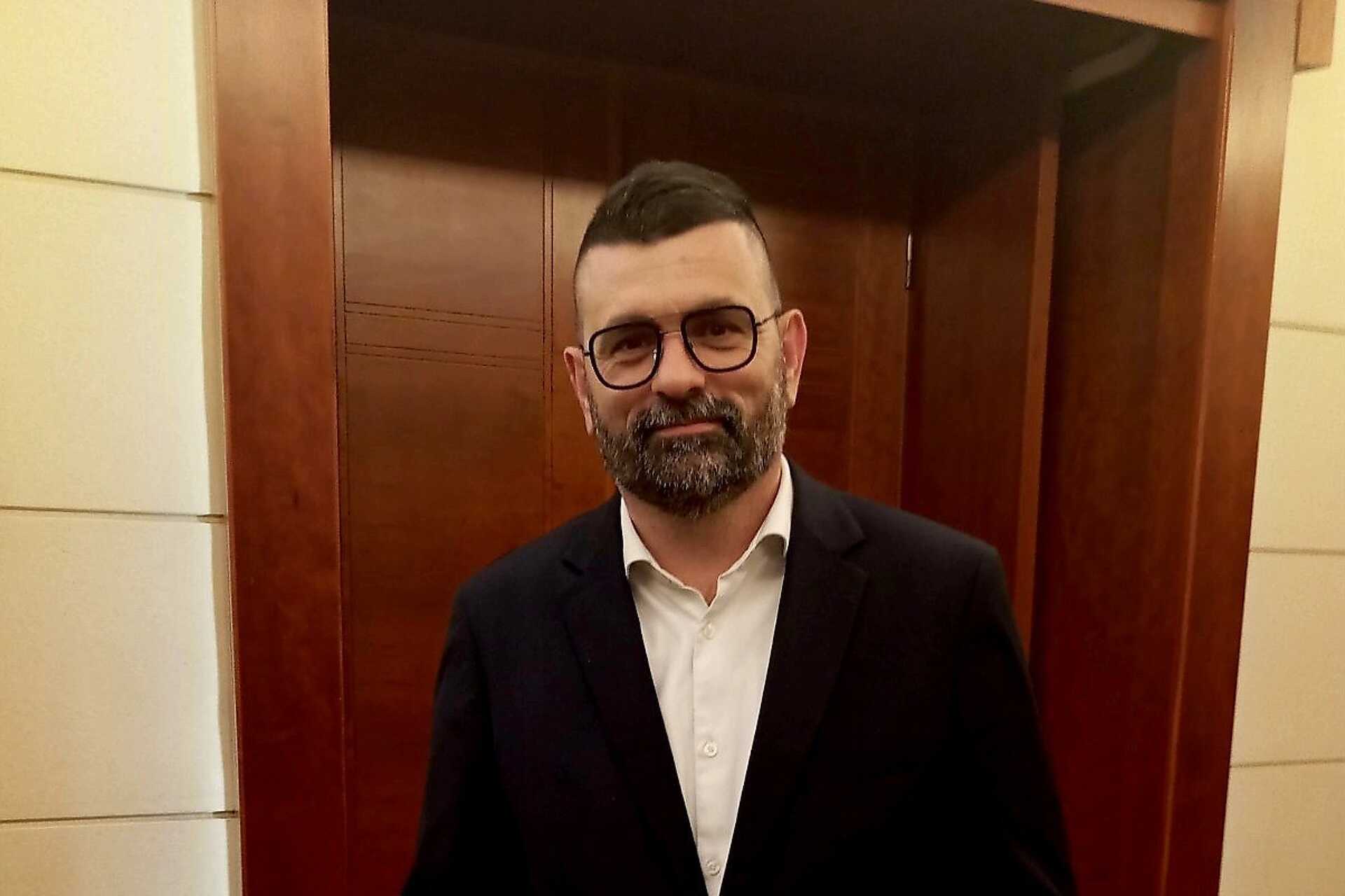  Polgári András