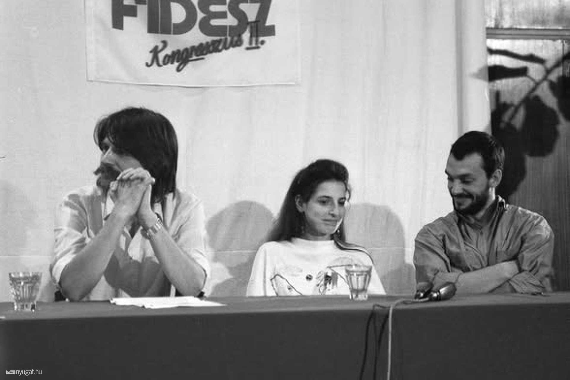 Kövér László, Szelényi Zsuzsanna és Orbán Viktor a Fidesz II. kongresszusán