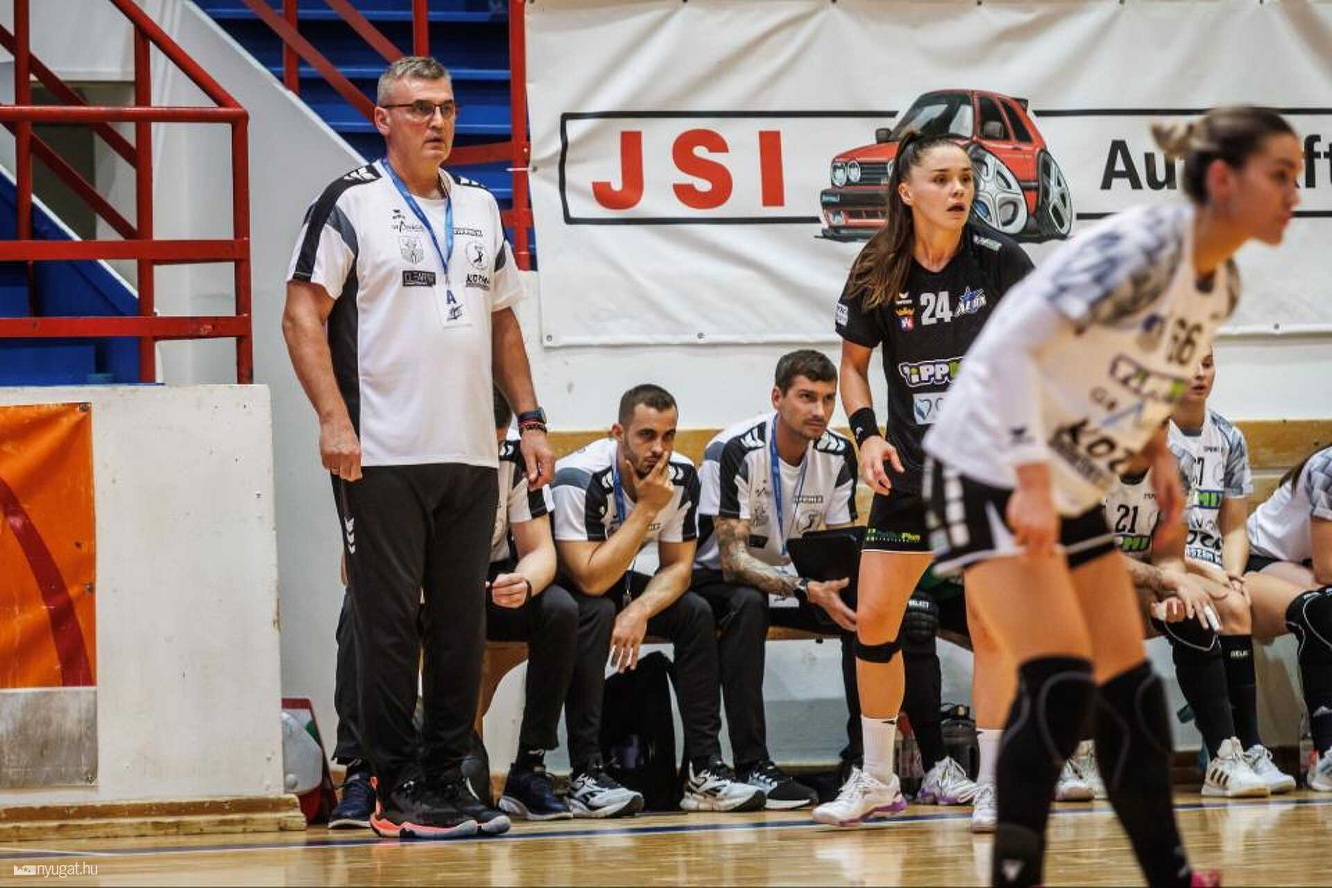 A légiósok után Gyurka János vezetőedző is közös megegyezéssel távozott