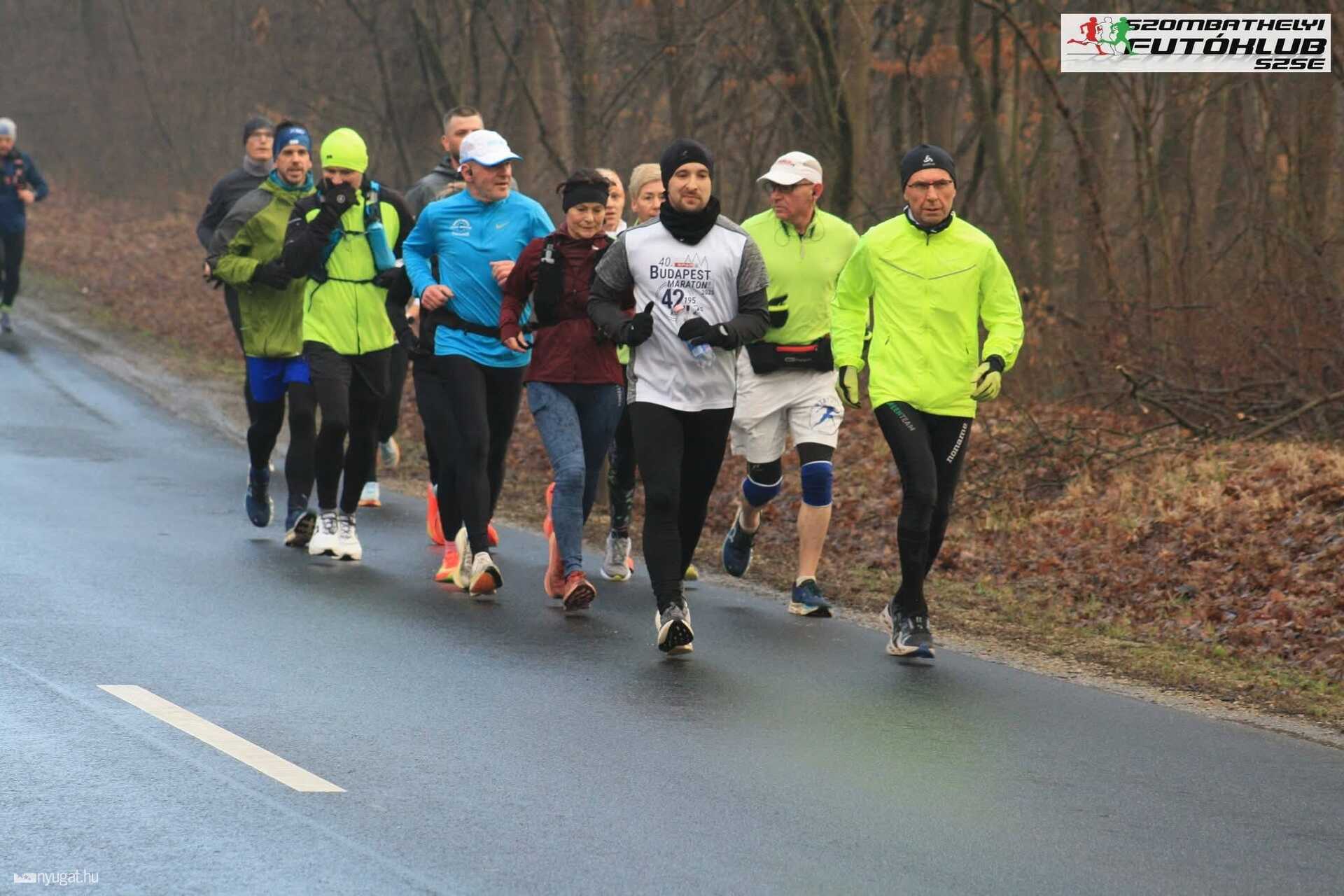 Vasárnaponként általában félmaratont teljesít a futóklubbal
