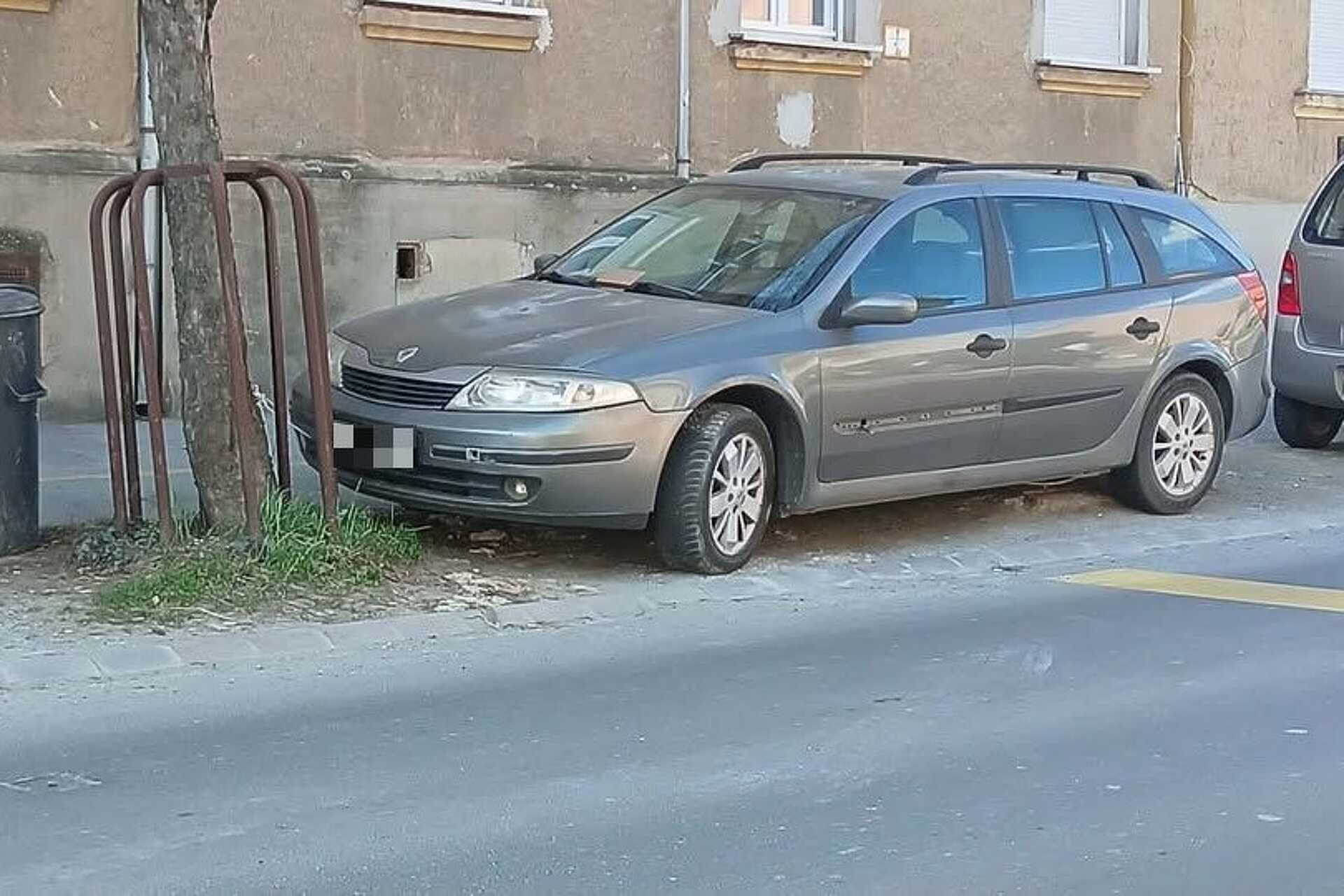 Íme a jármű, ami blokkolja a munkát