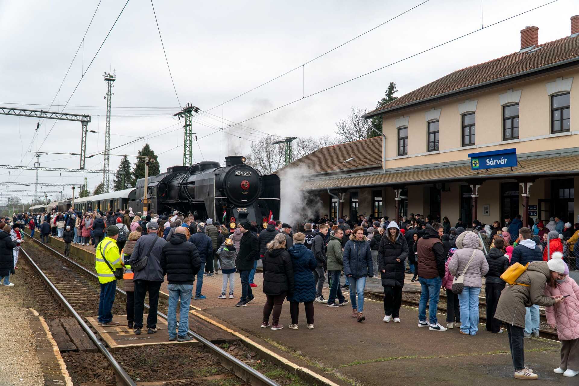 Nosztalgiajárat Sárváron