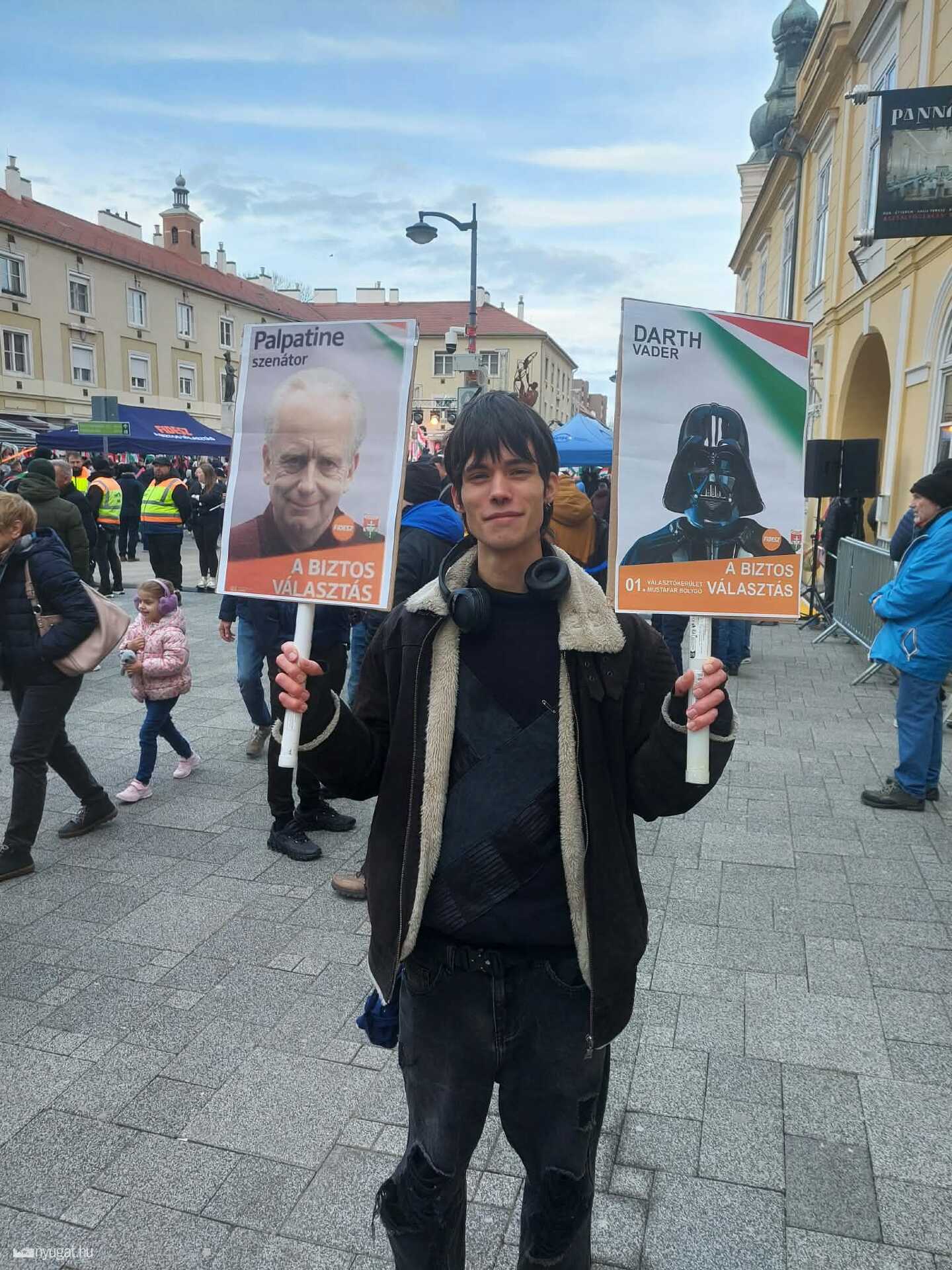 Ellentüntetők várják Orbán Viktort