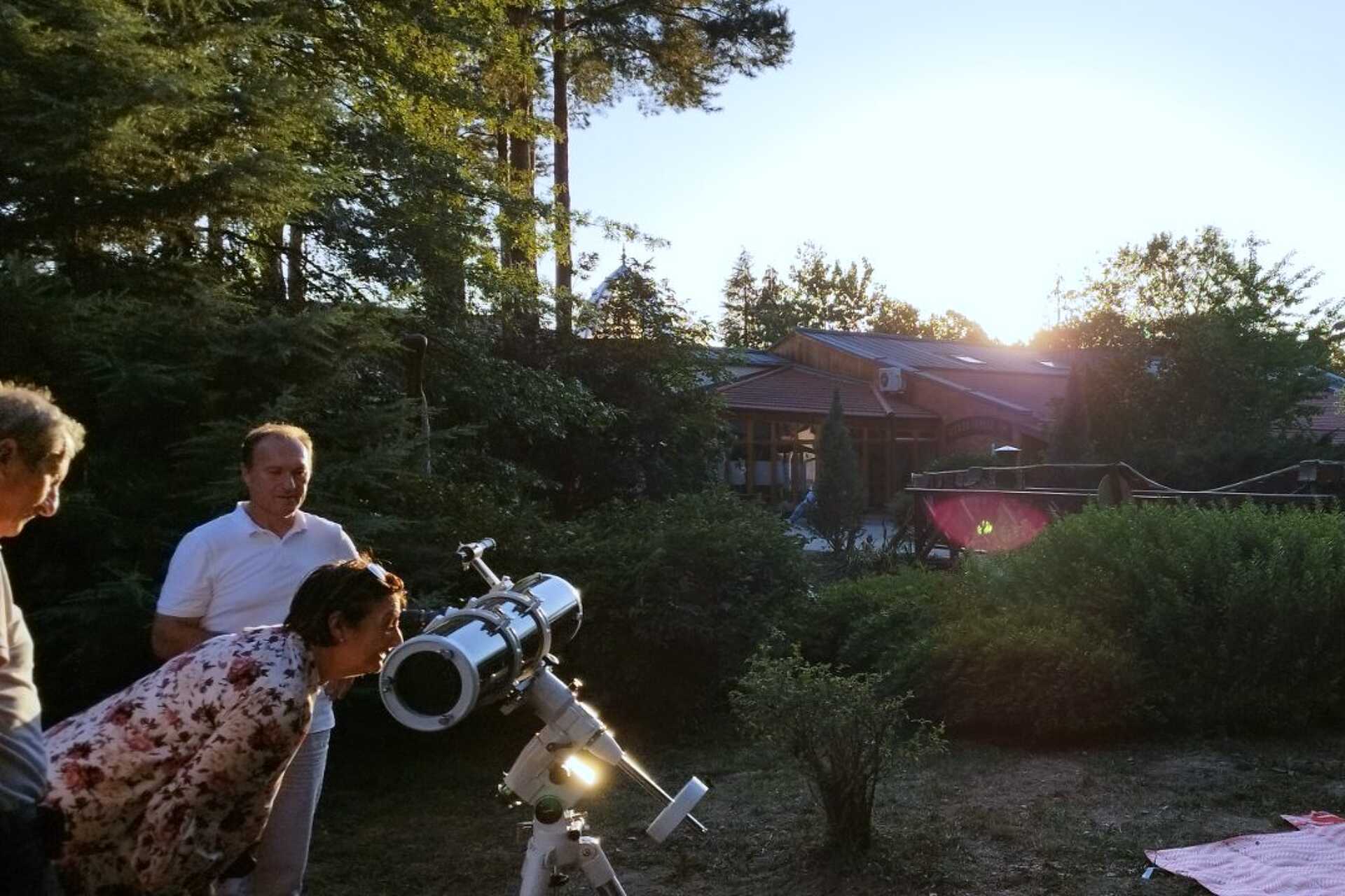 Napfogyatkozás a kámoni arborétumban