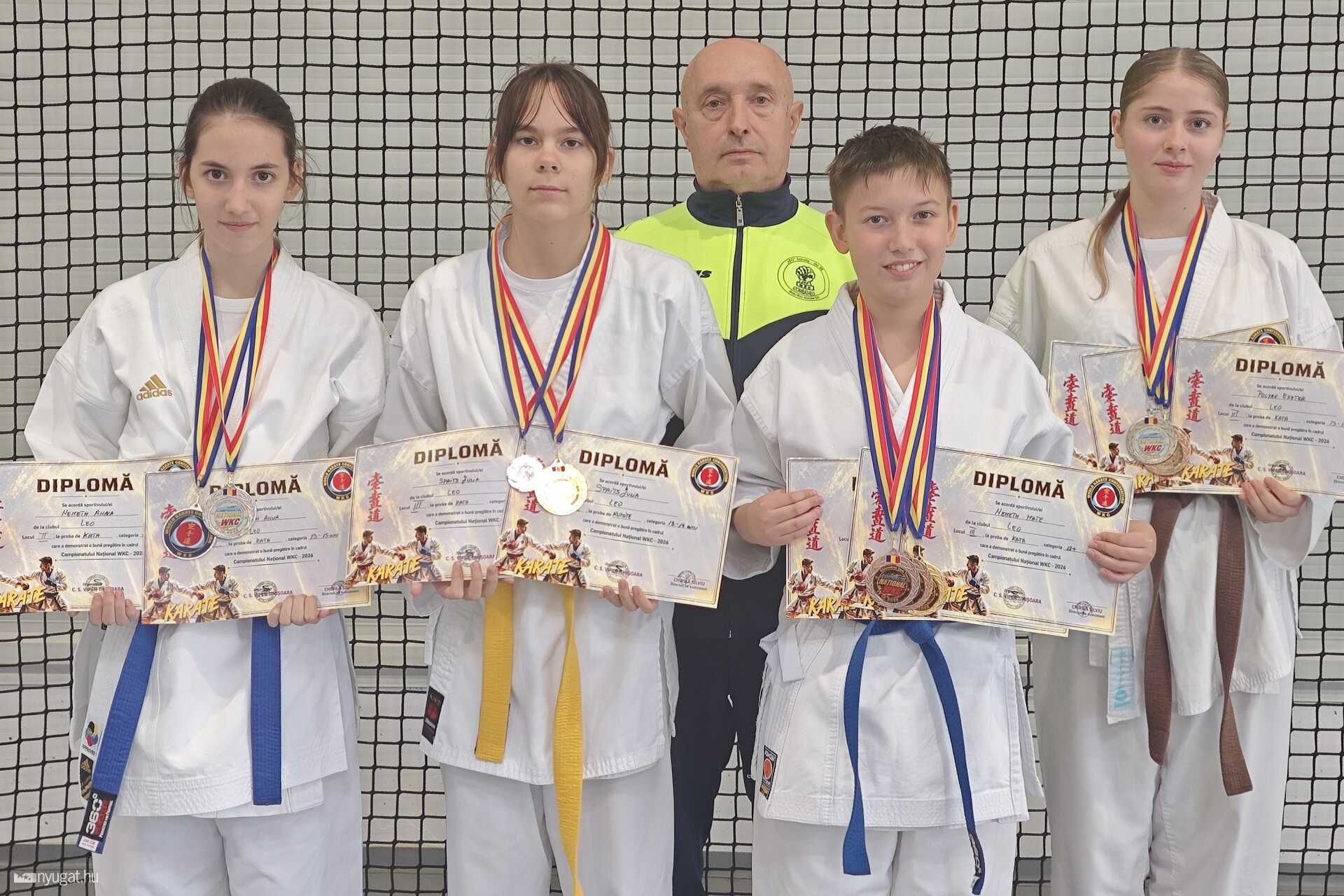 Németh Anna, Spaits Júlia, Gál Róbert (vezetőedző), Németh Máté és Polyák Eszter 