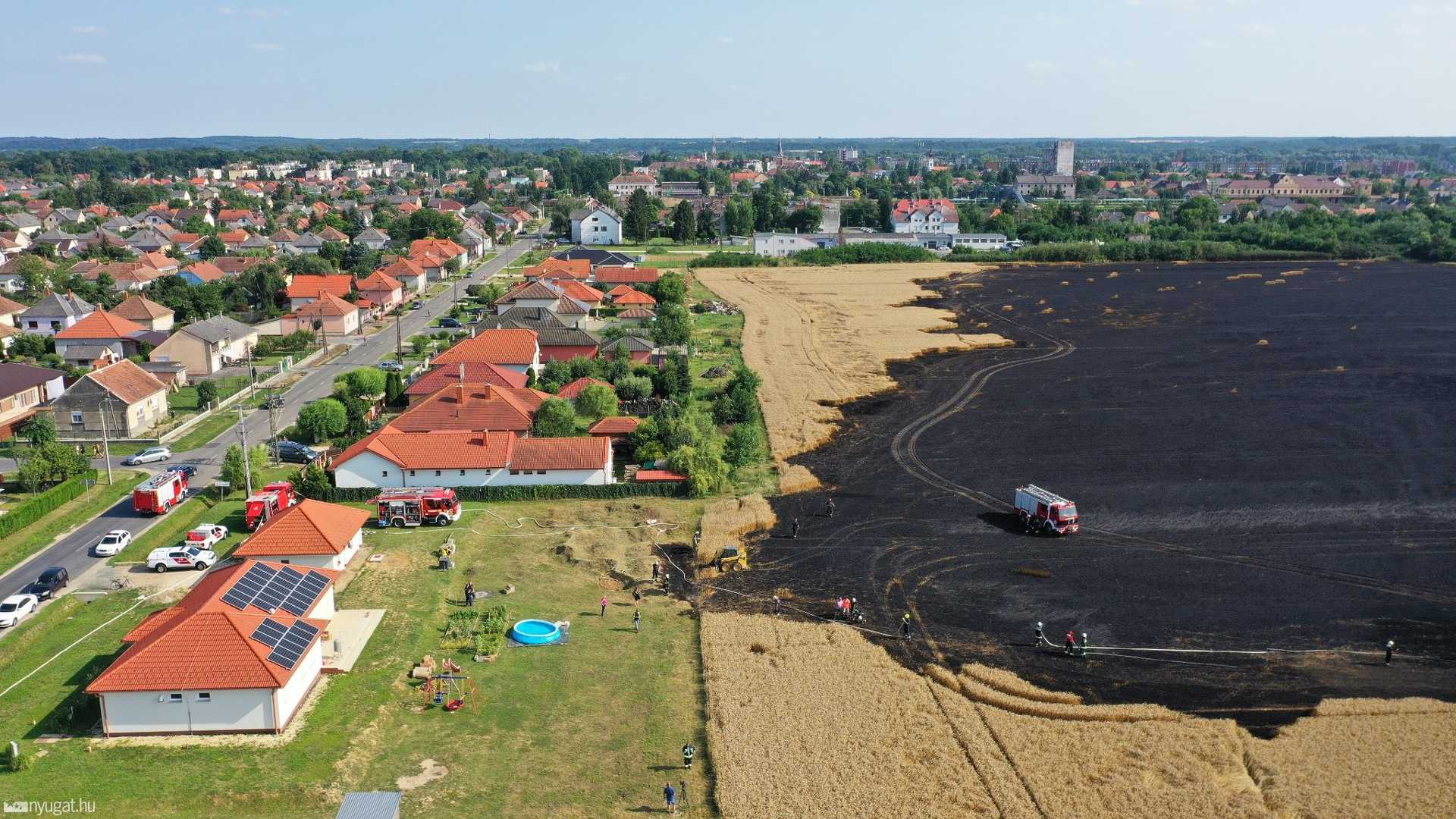 Lakóházakat veszélyeztetett a tűz Körmenden