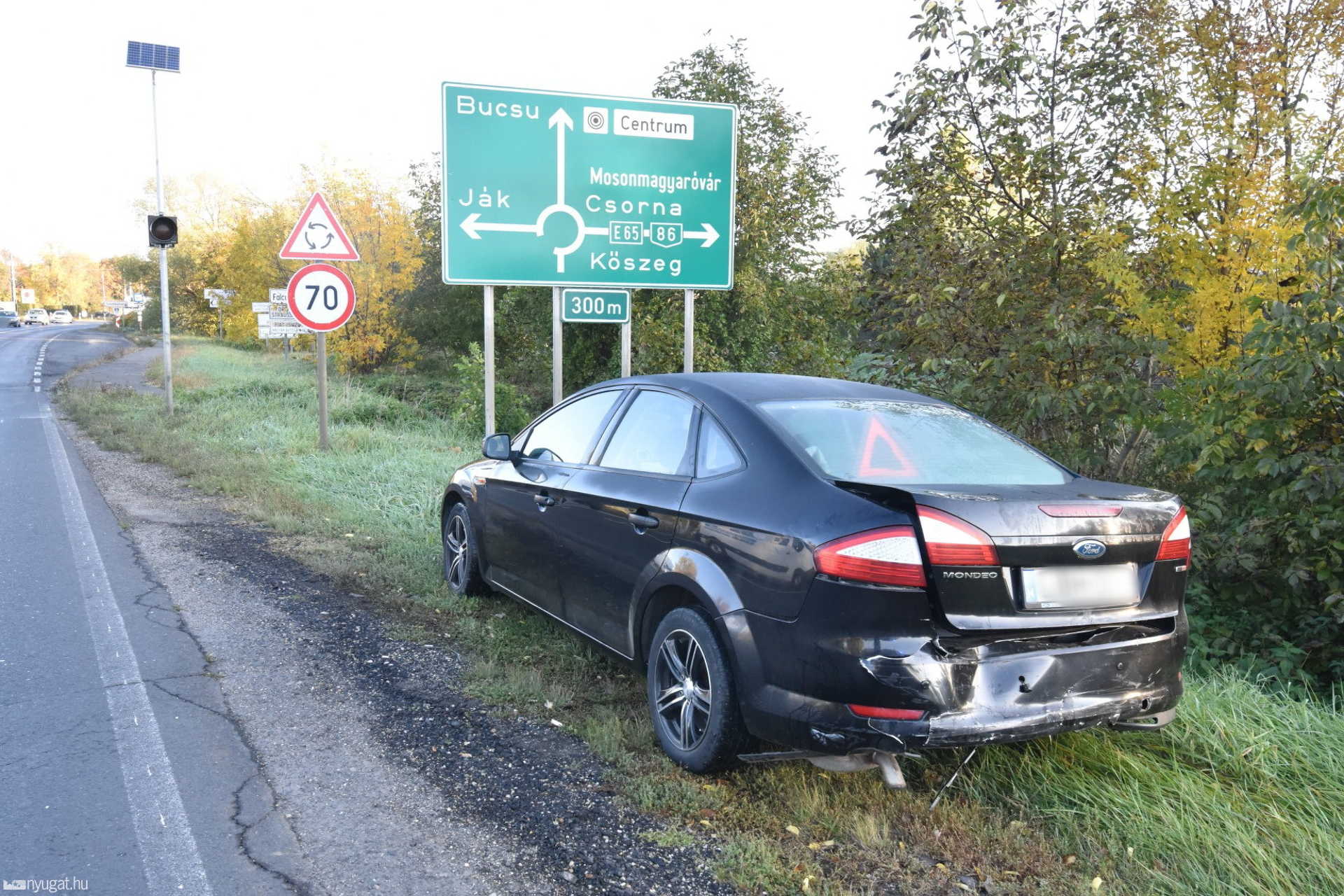 Ráfutásos balesetek okoznak több kilométeres dugót a 86-os főúton