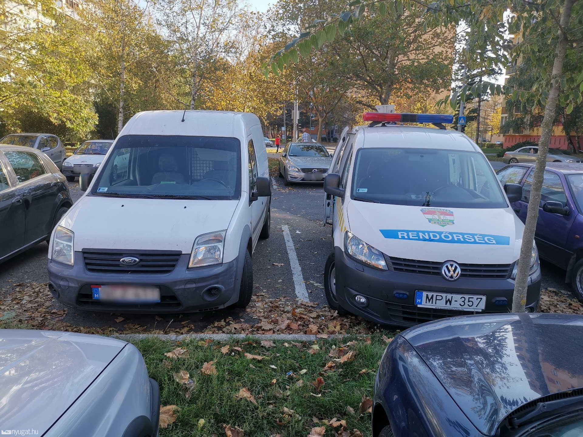 Balesetet okozott a Rohonci úton, majd elhajtott 