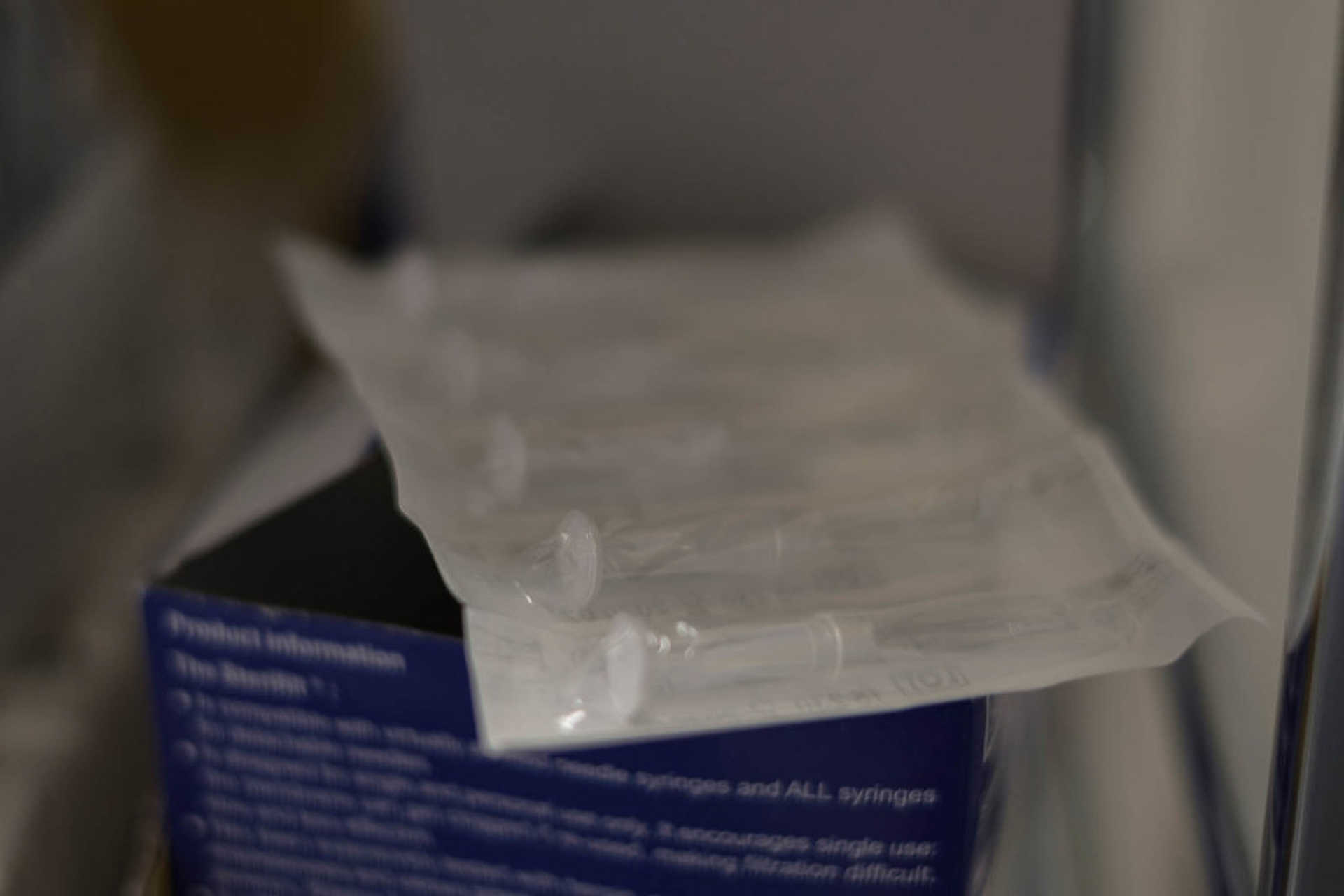 Más talán viszolyog egy hepatitisszel fertőzött drogfüggőtől