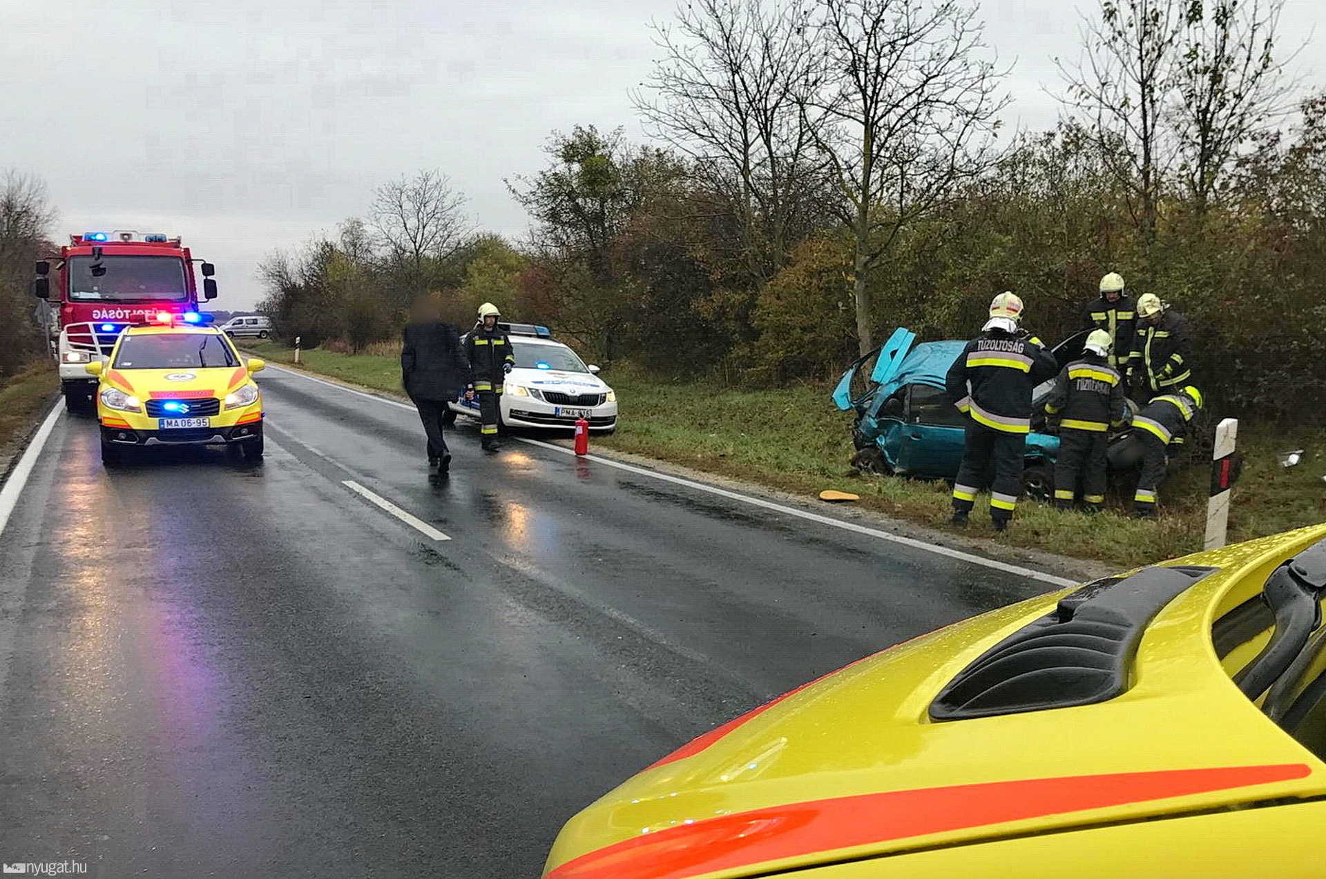 Sorra törtek össze az autók a tegnapi esős időben Szombathelyen 