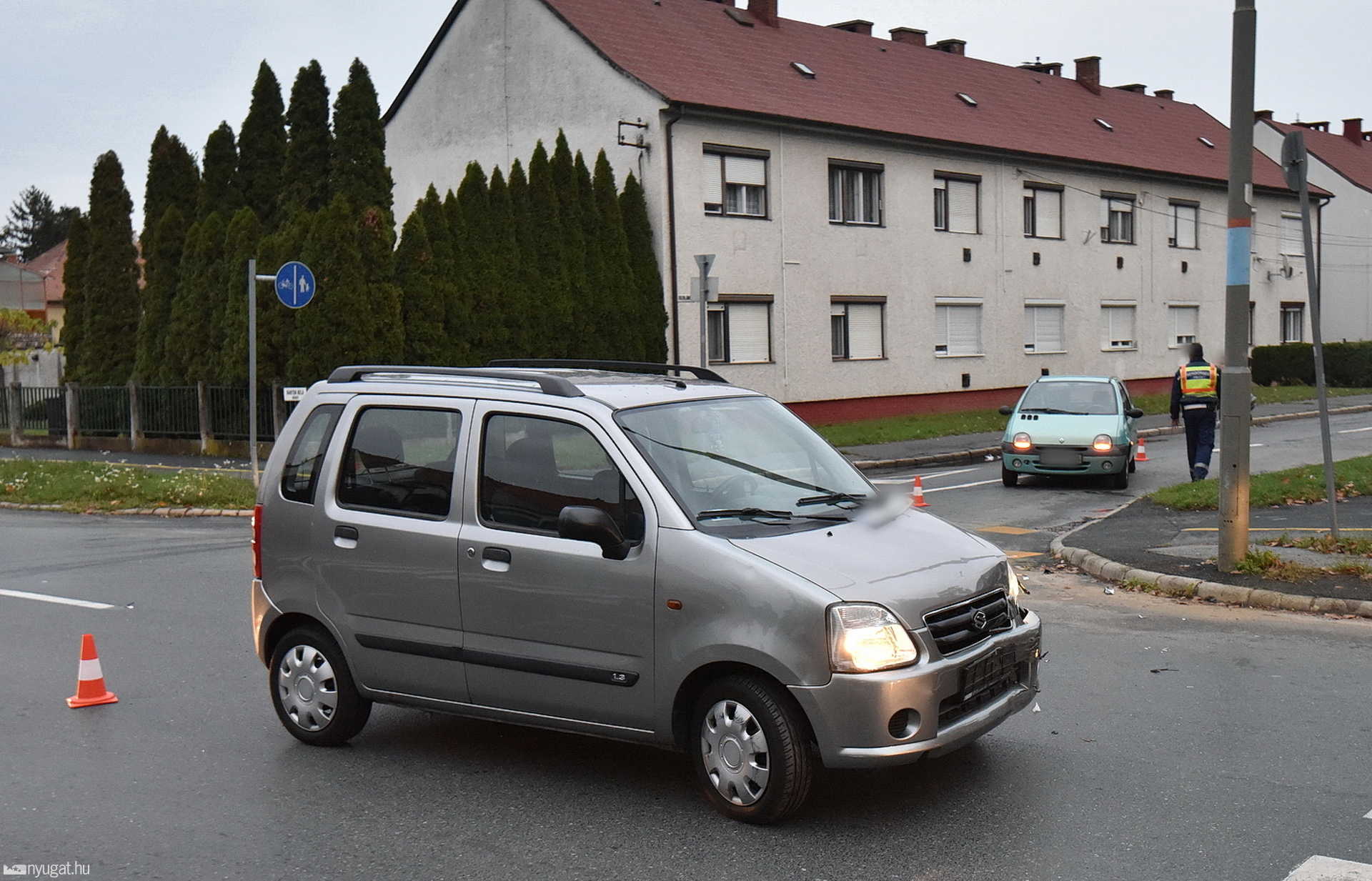 Meglepő eset: öleléssel fejeződött be egy baleseti helyszínelés Szombathelyen 
