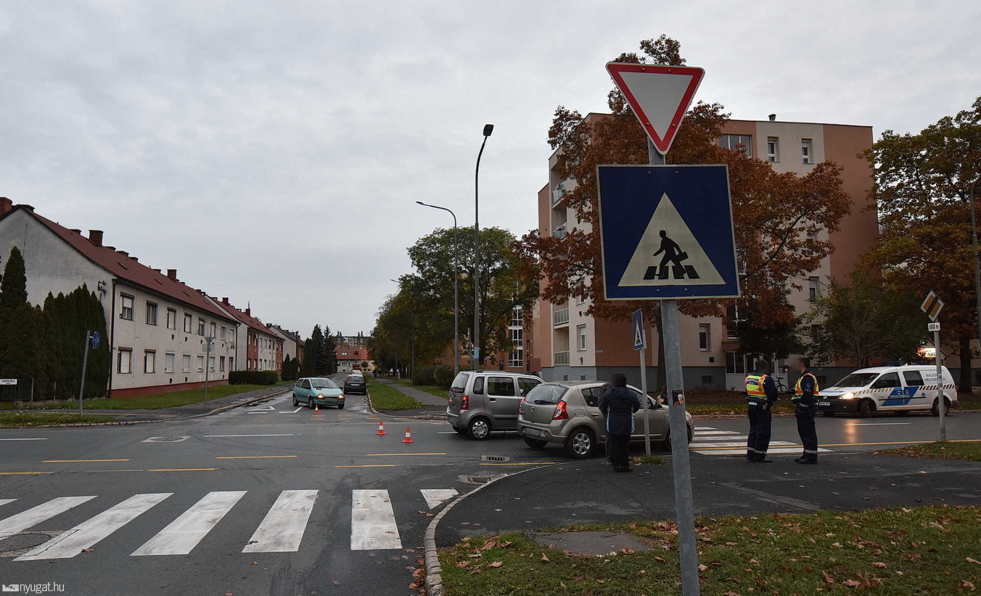 Meglepő eset: öleléssel fejeződött be egy baleseti helyszínelés Szombathelyen 