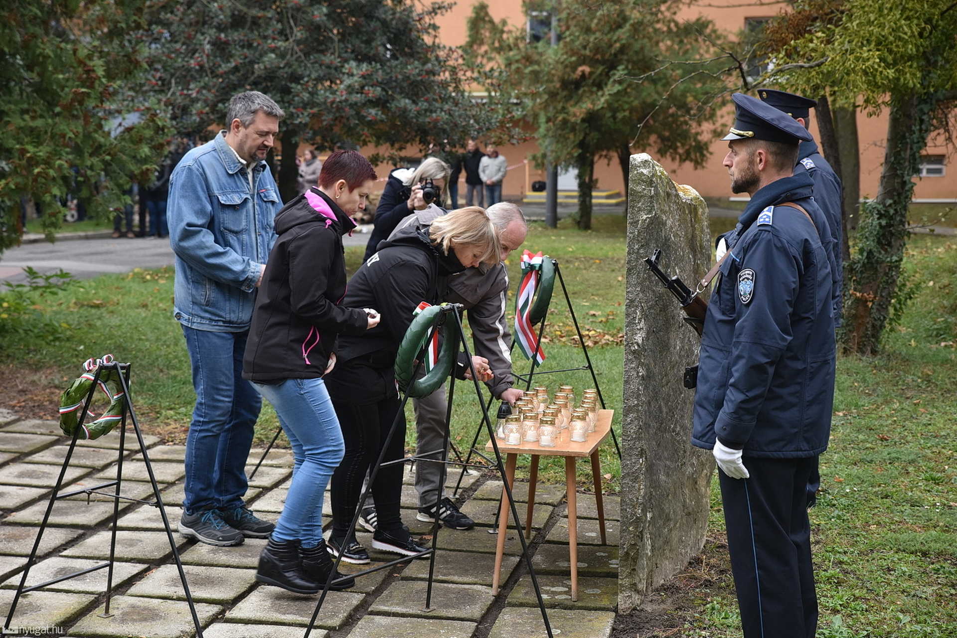 Hősi halott rendőrökre és határőrökre emlékeztek Szombathelyen 