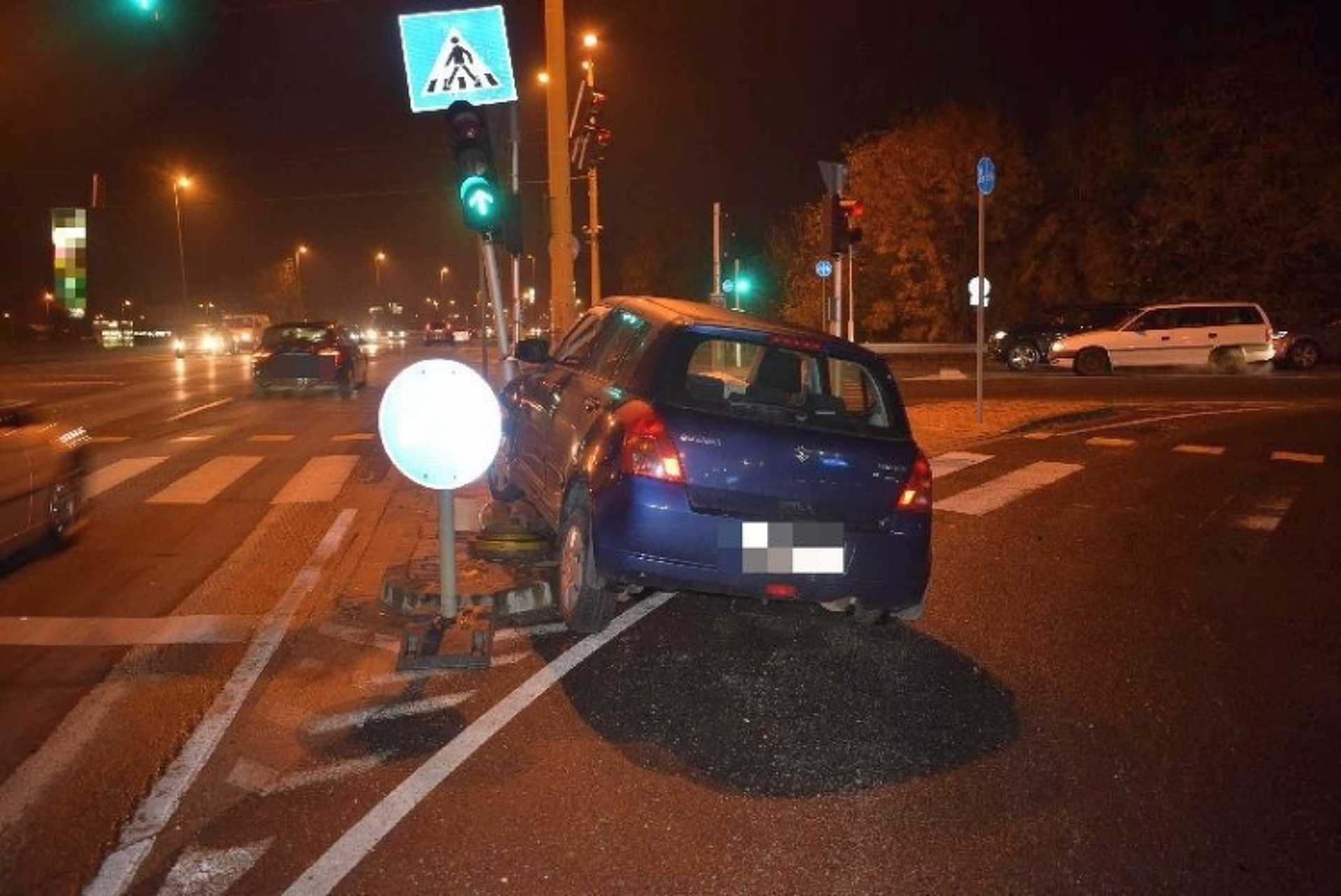 Két ittas nő is balesetet okozott tegnap 