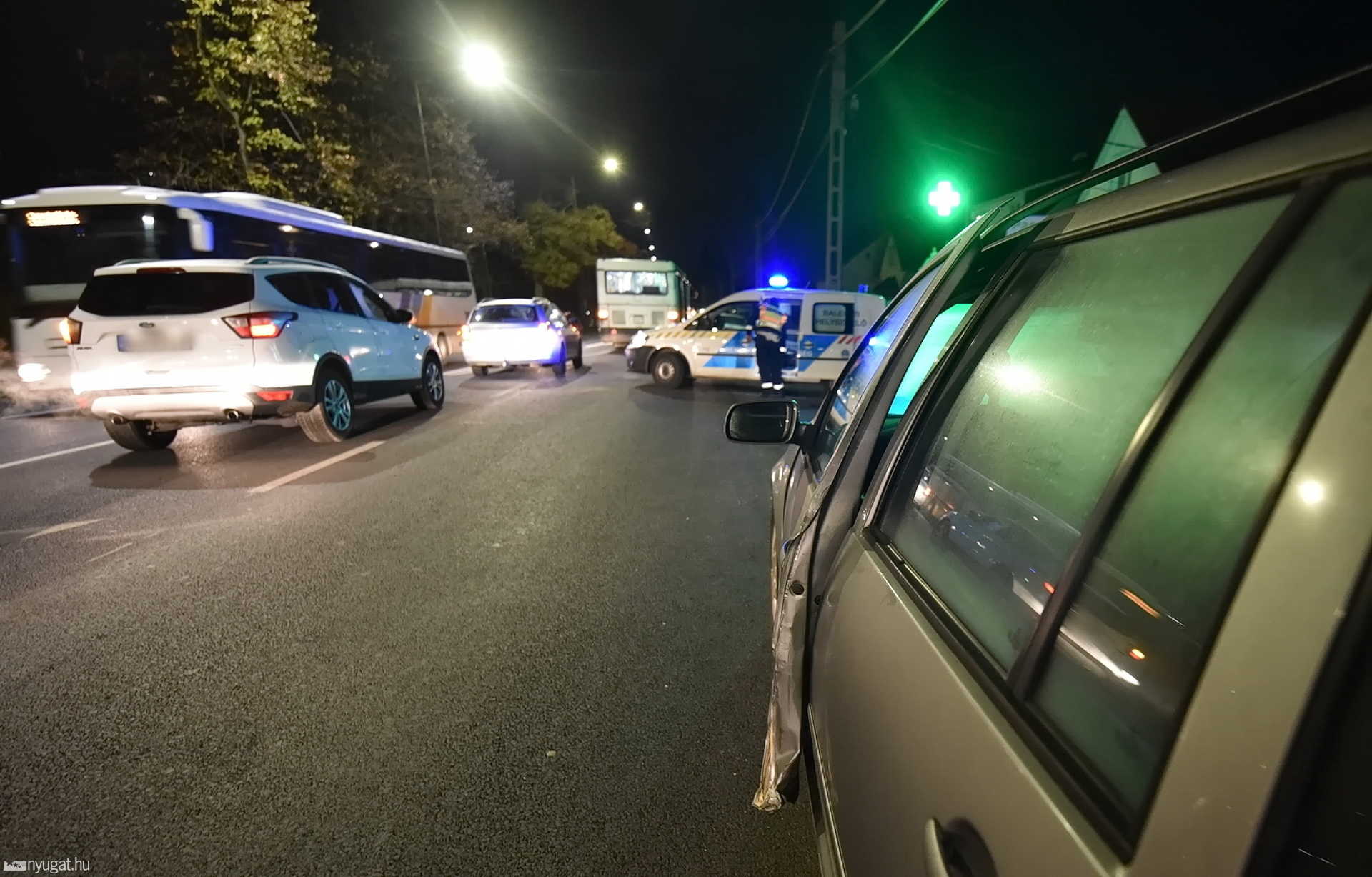 Ittas buszsofőr okozott koccanásos balesetet Szombathelyen 