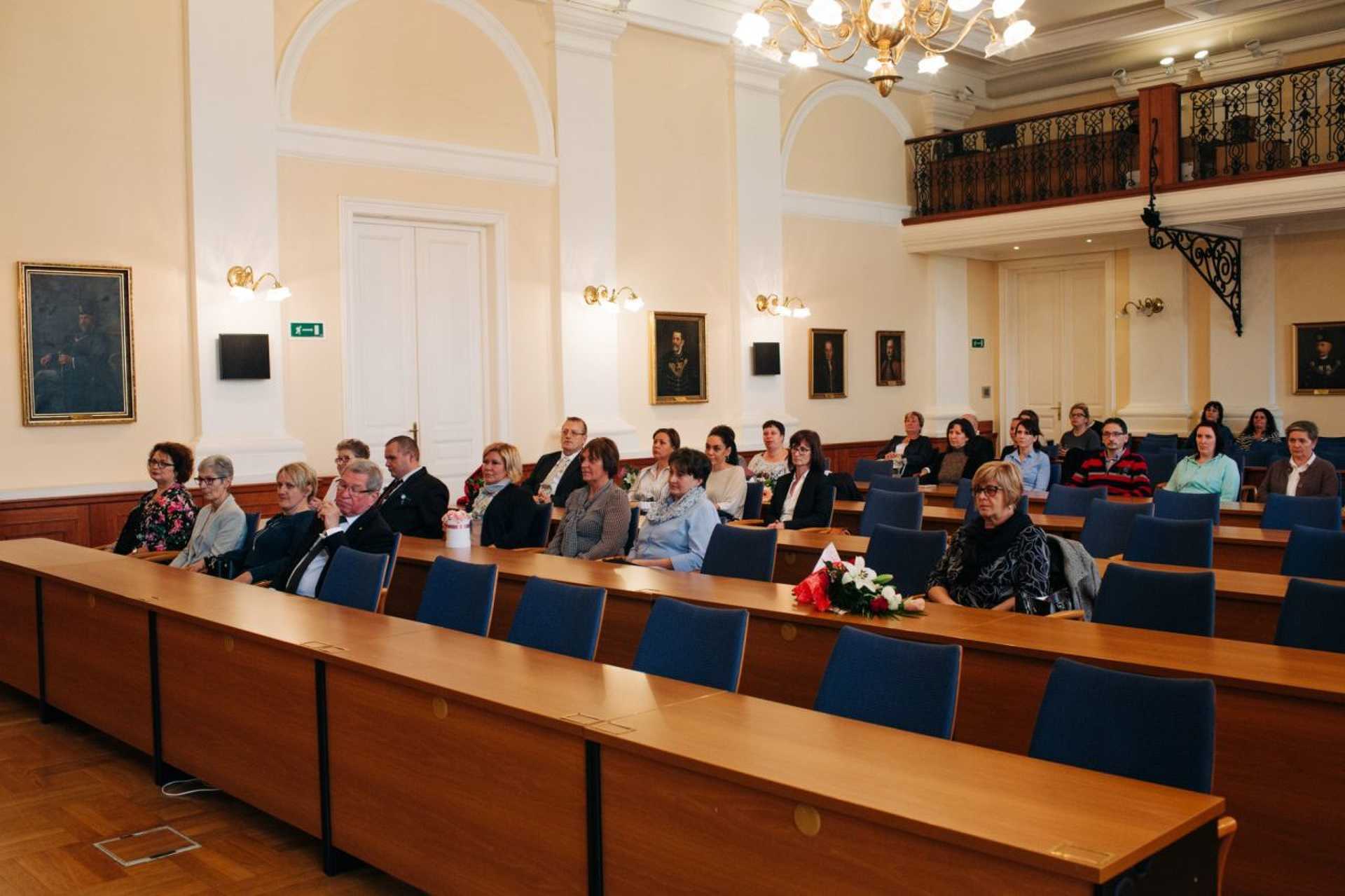 Szociális munkáért adtak át elismeréseket a megyeházán