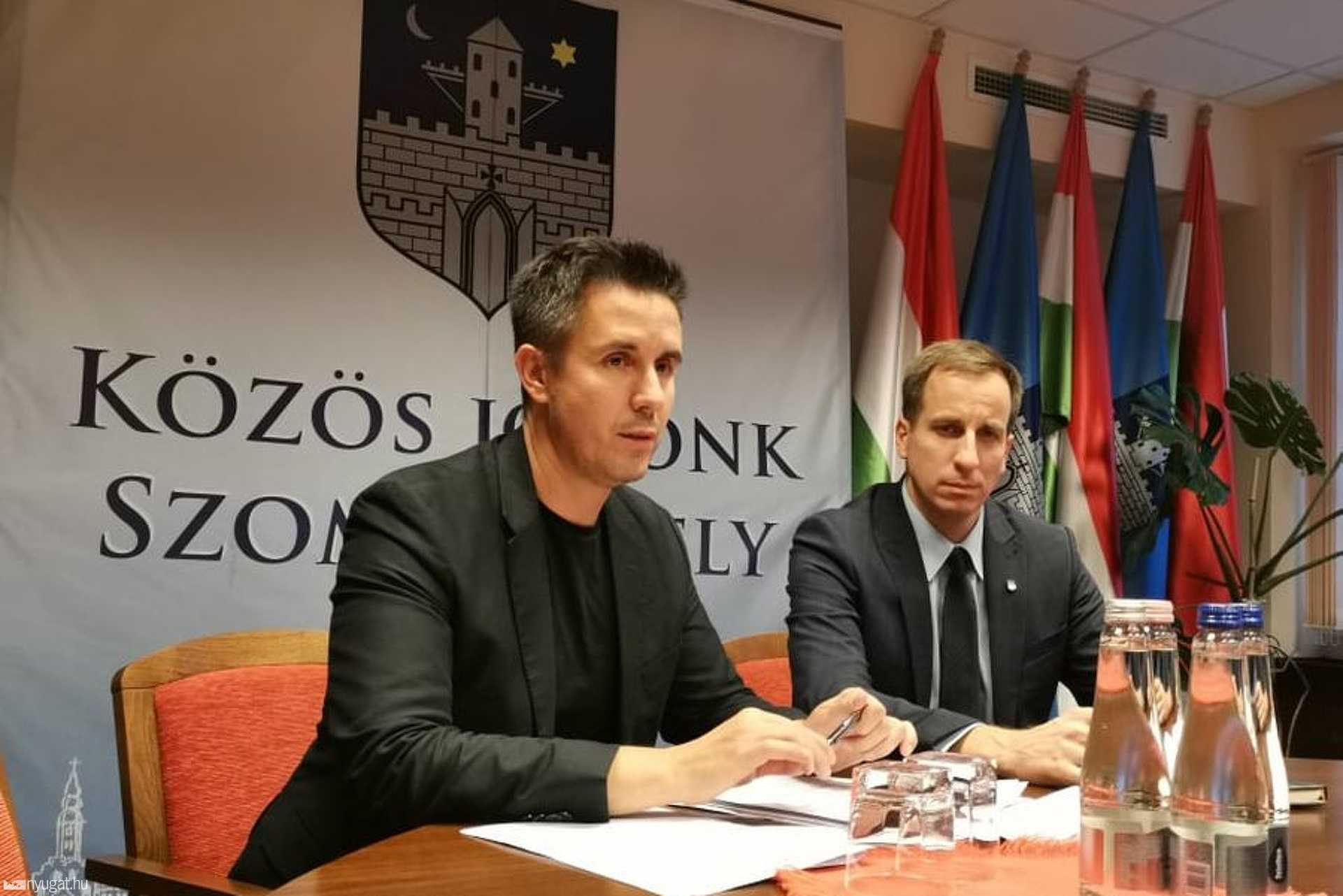 László Győző és Czeglédy Csaba sajtótájékoztatója