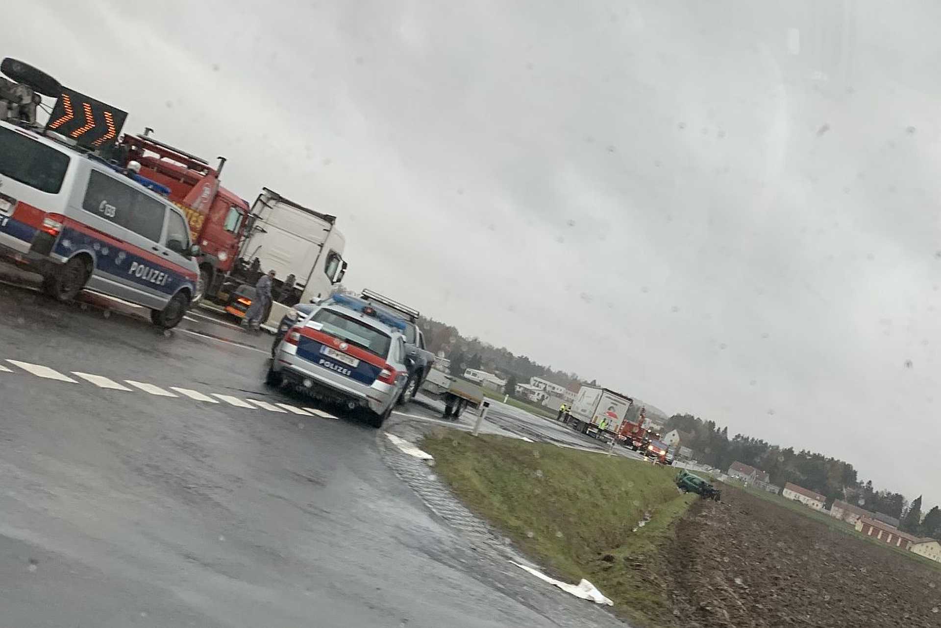 Újabb olvasói fotók a heiligenkreuzi halálos balesetről 