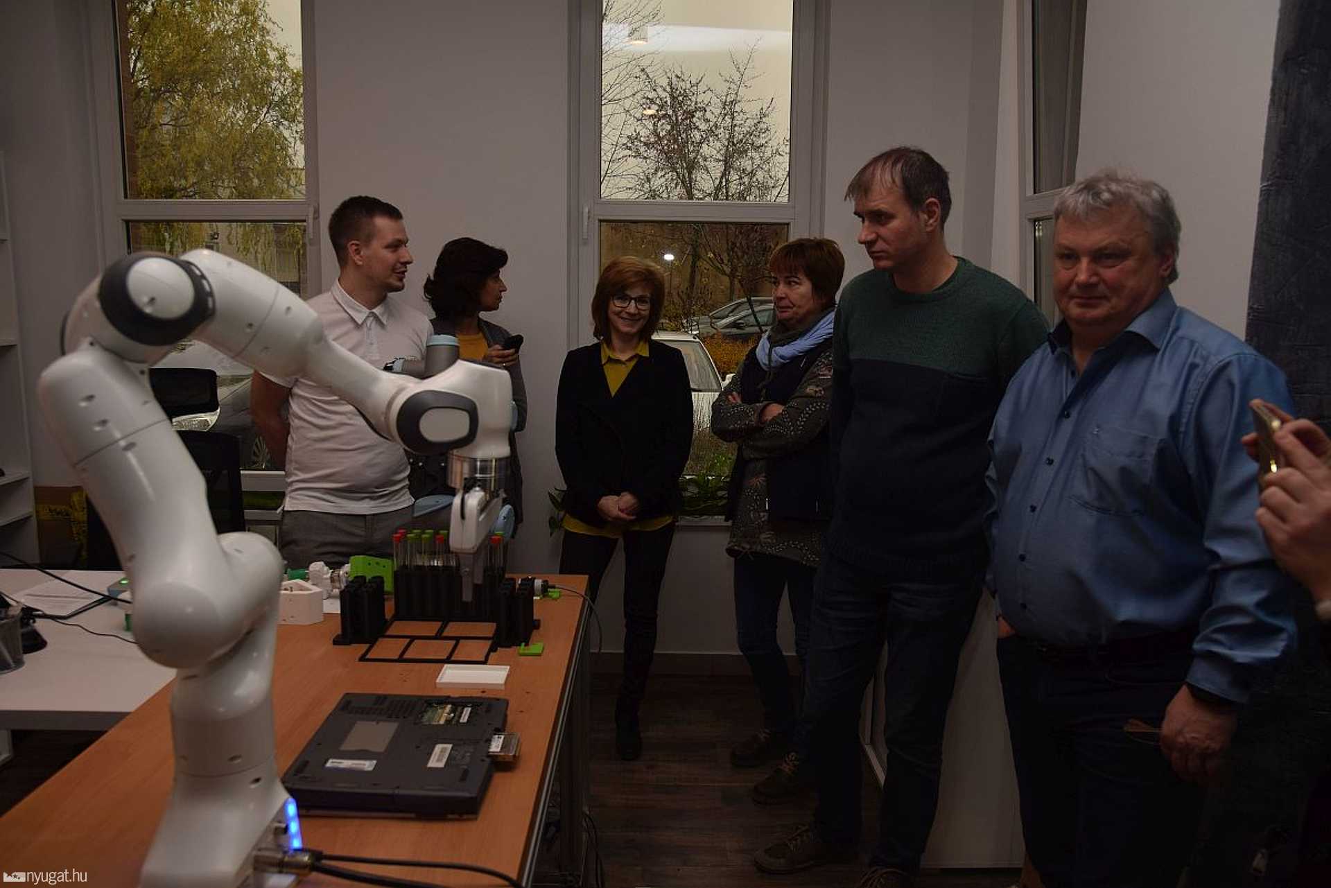 am-LAB (PBN)