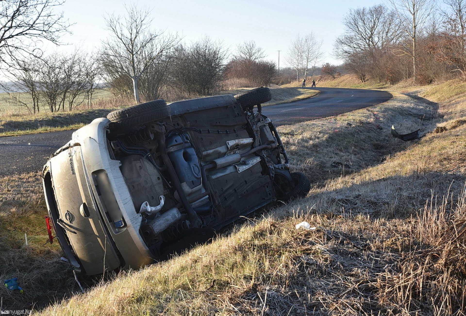 Opel borult fel Felsőcsatár és Narda között 