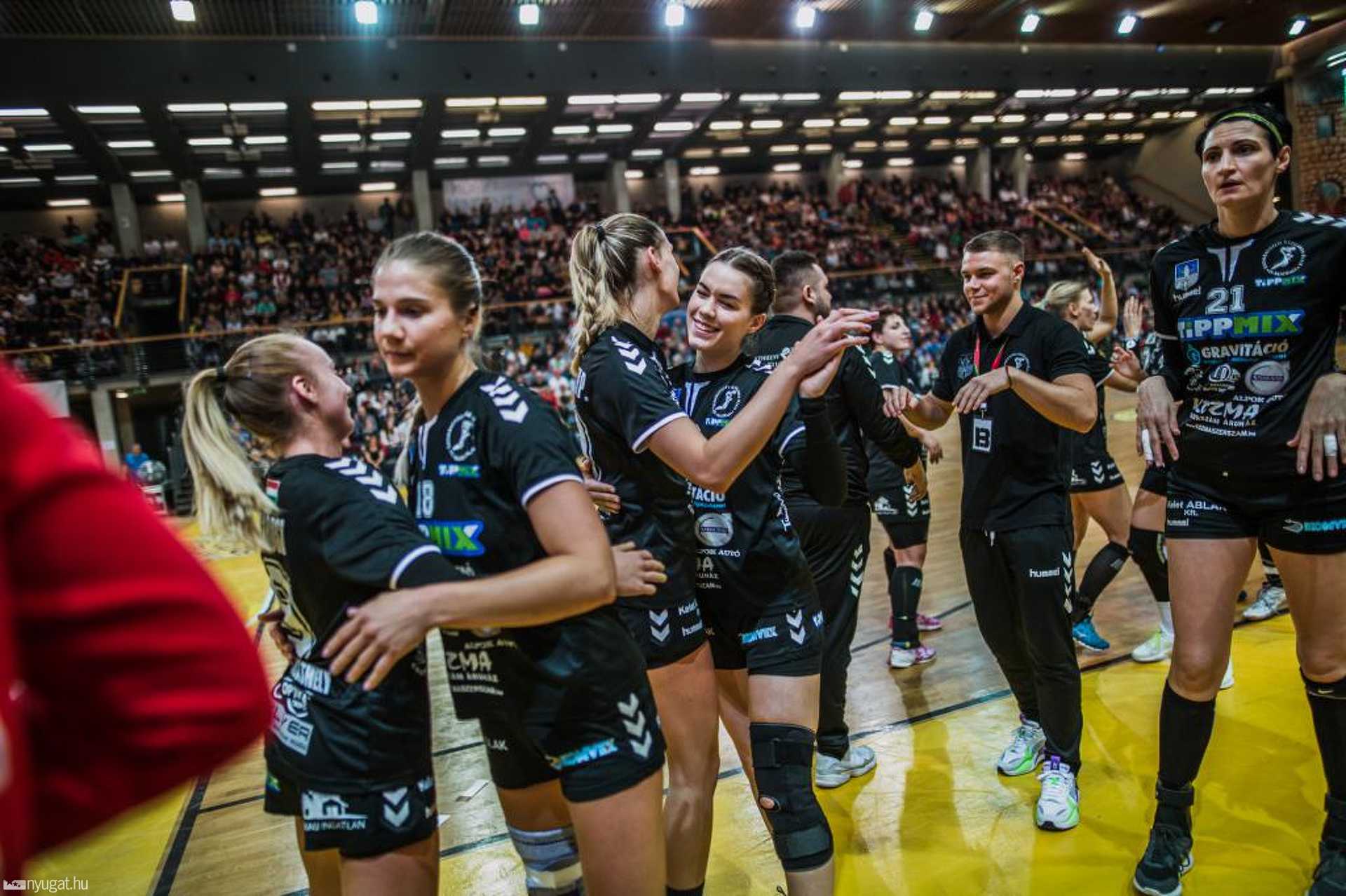 A lefújás után is mindenki boldog volt