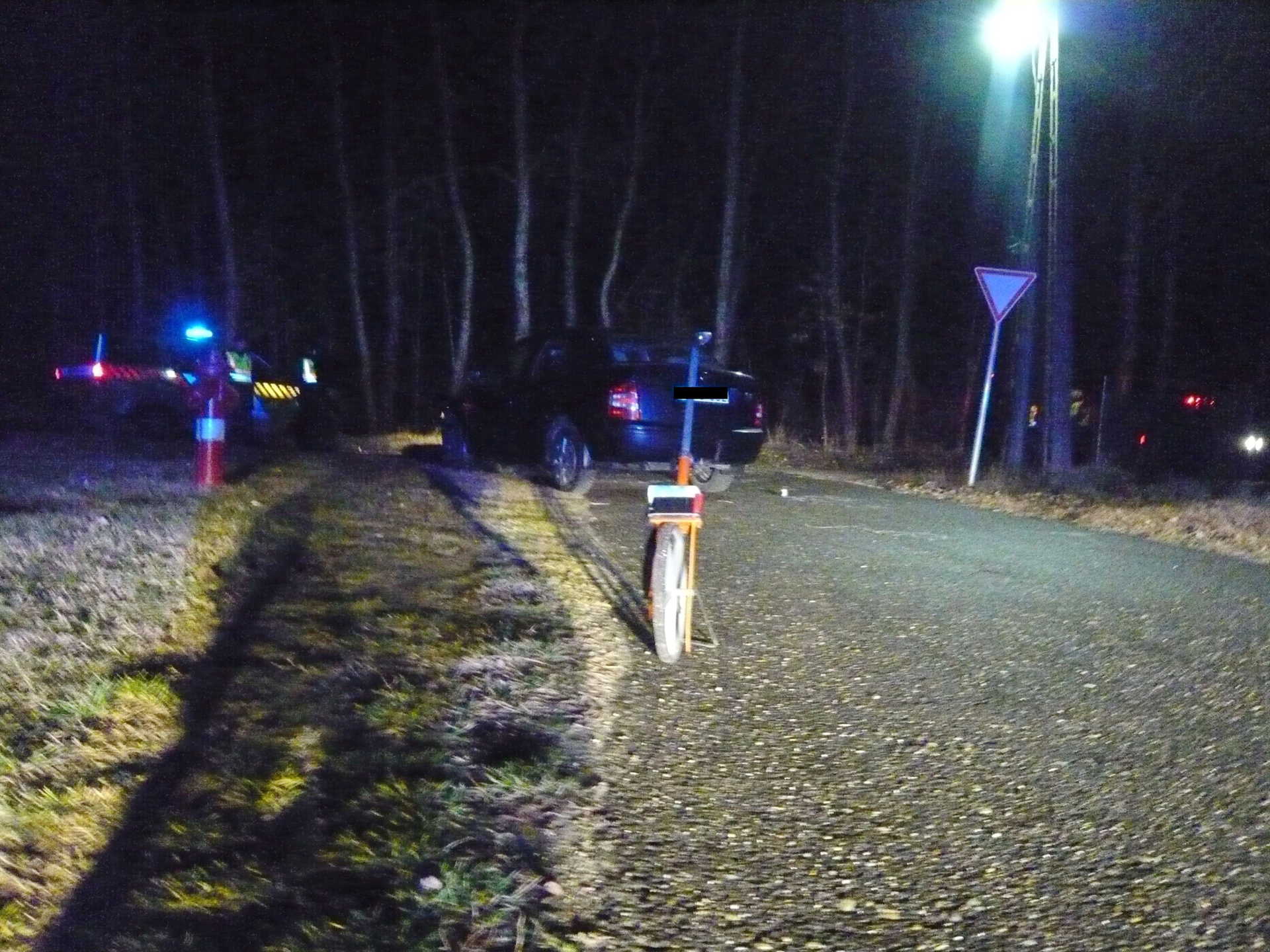 Halálra gázolta agresszív férjét menekülés közben egy asszony