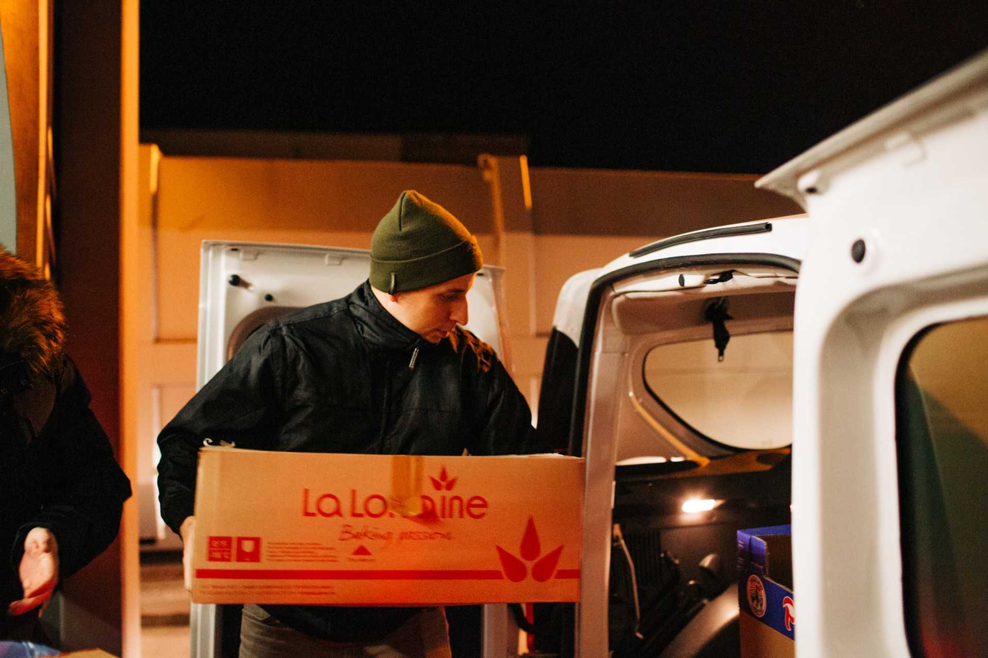 Utcai szociális munkásnak állt László Győző