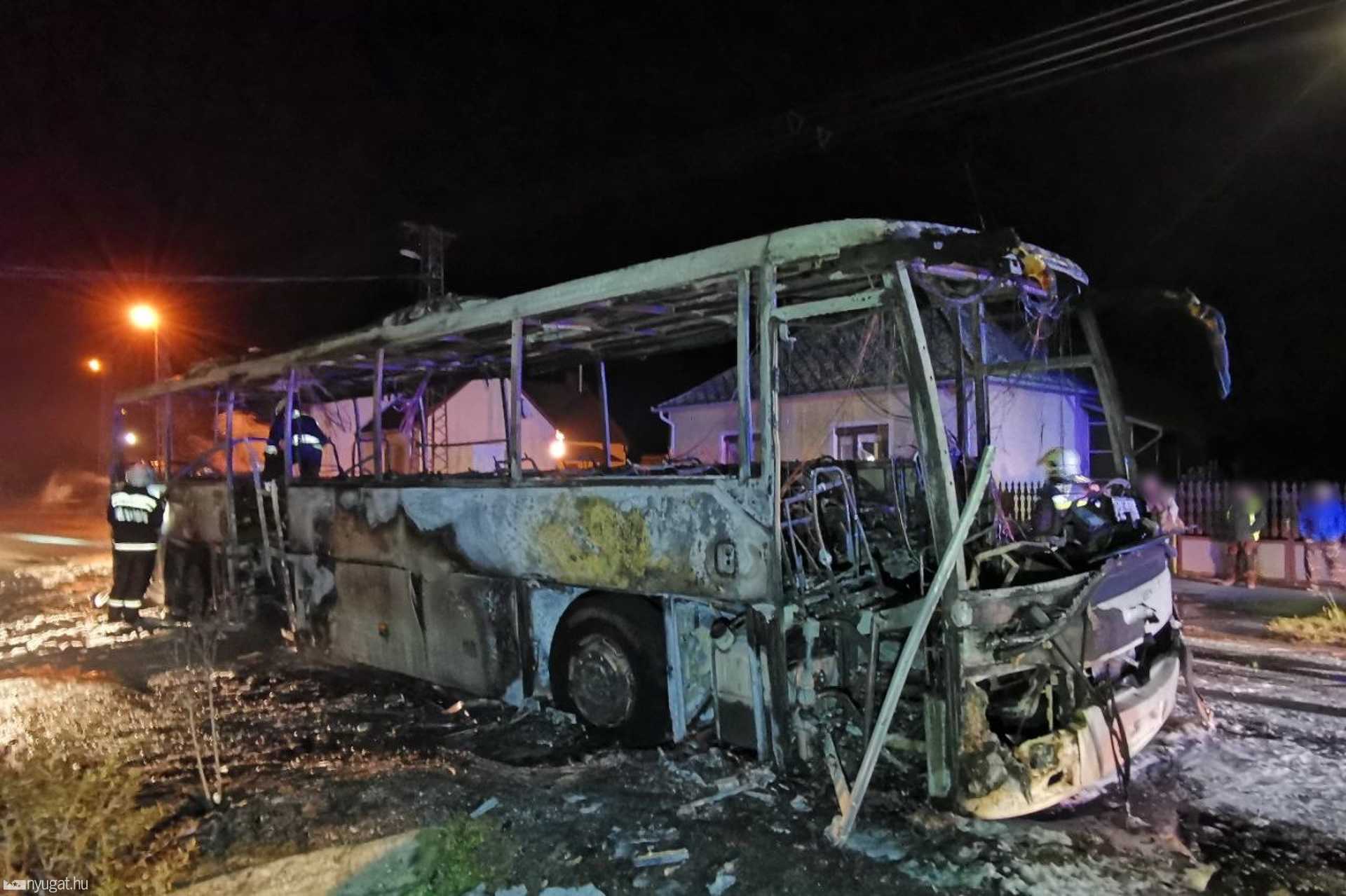 Kiégett egy Setra autóbusz Sorokpolányban
