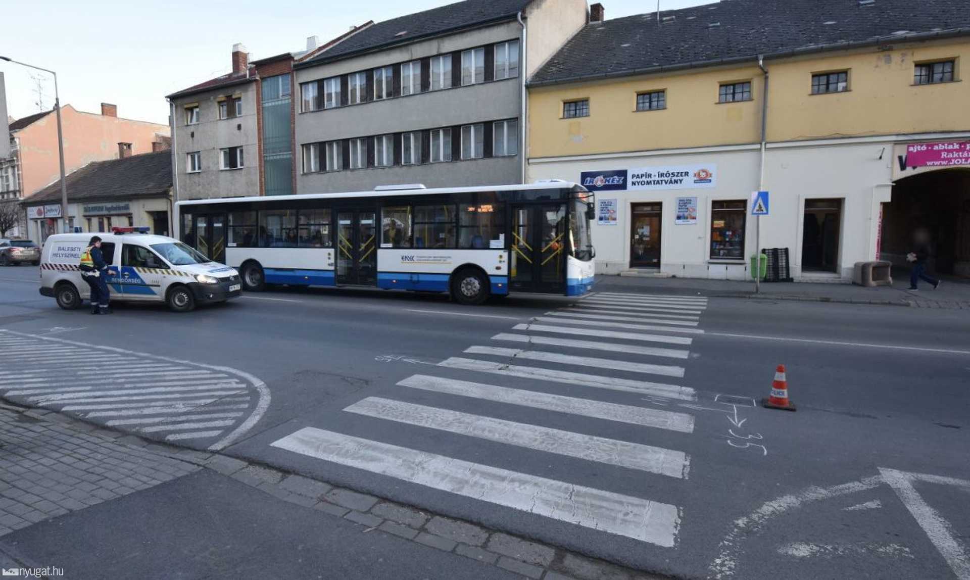 Gyalogost ütöttel el a szombathelyi Thököly utcában
