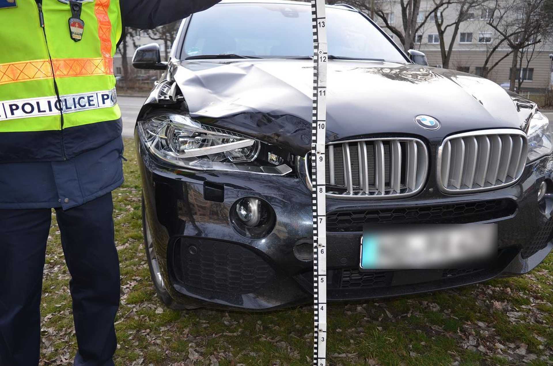 Négy sávos úton szaladt át gyerekkel, elgázolta őket egy BMW Debrecenben