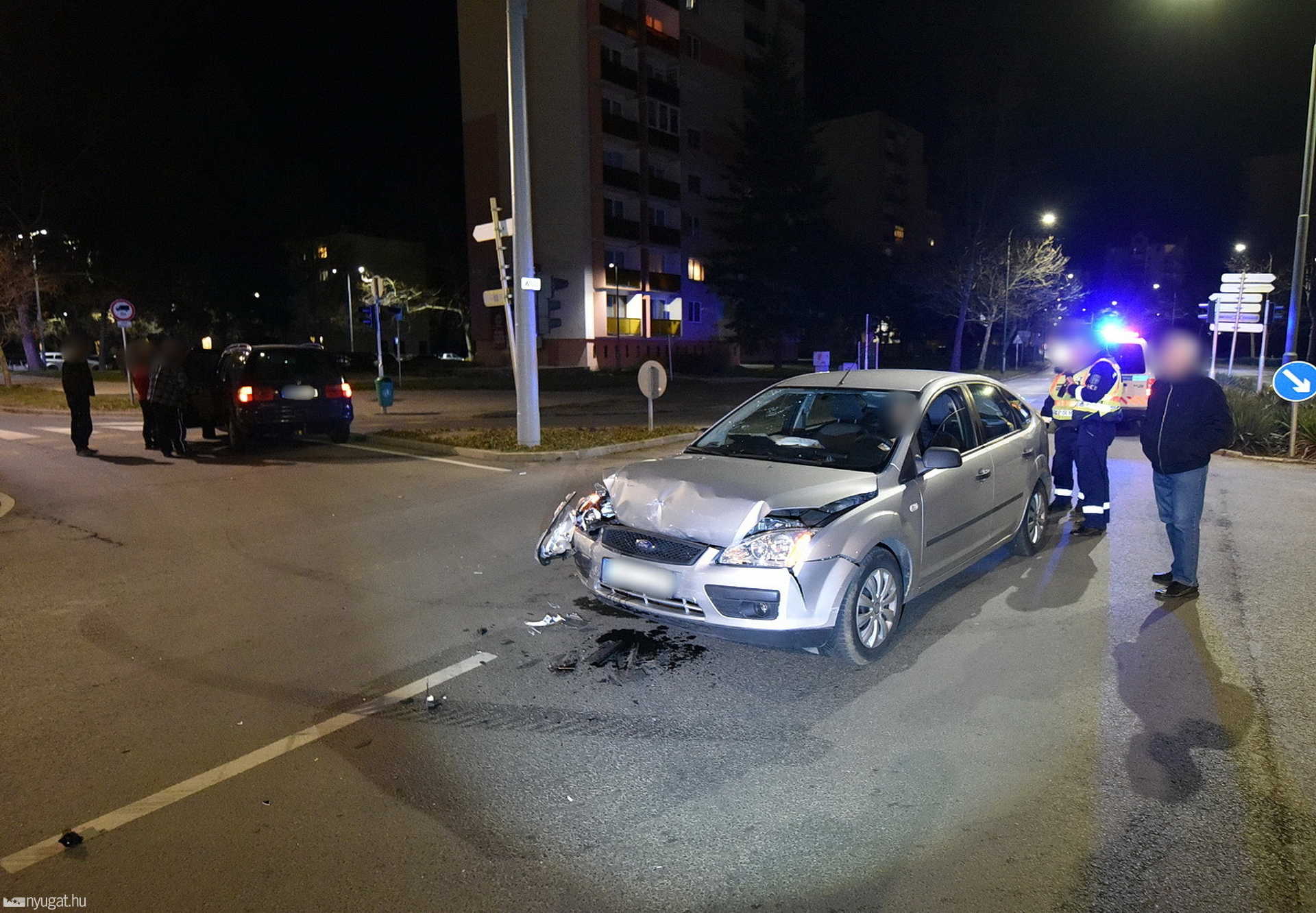 Volkswagen hajtott Ford elé Szombathelyen 