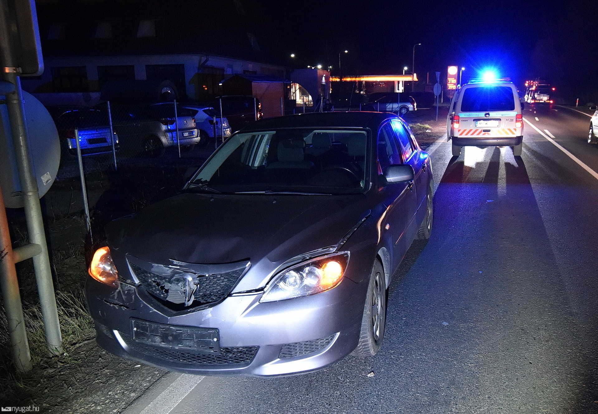 Két balesetben öt autó ütközött a 87-es főúton