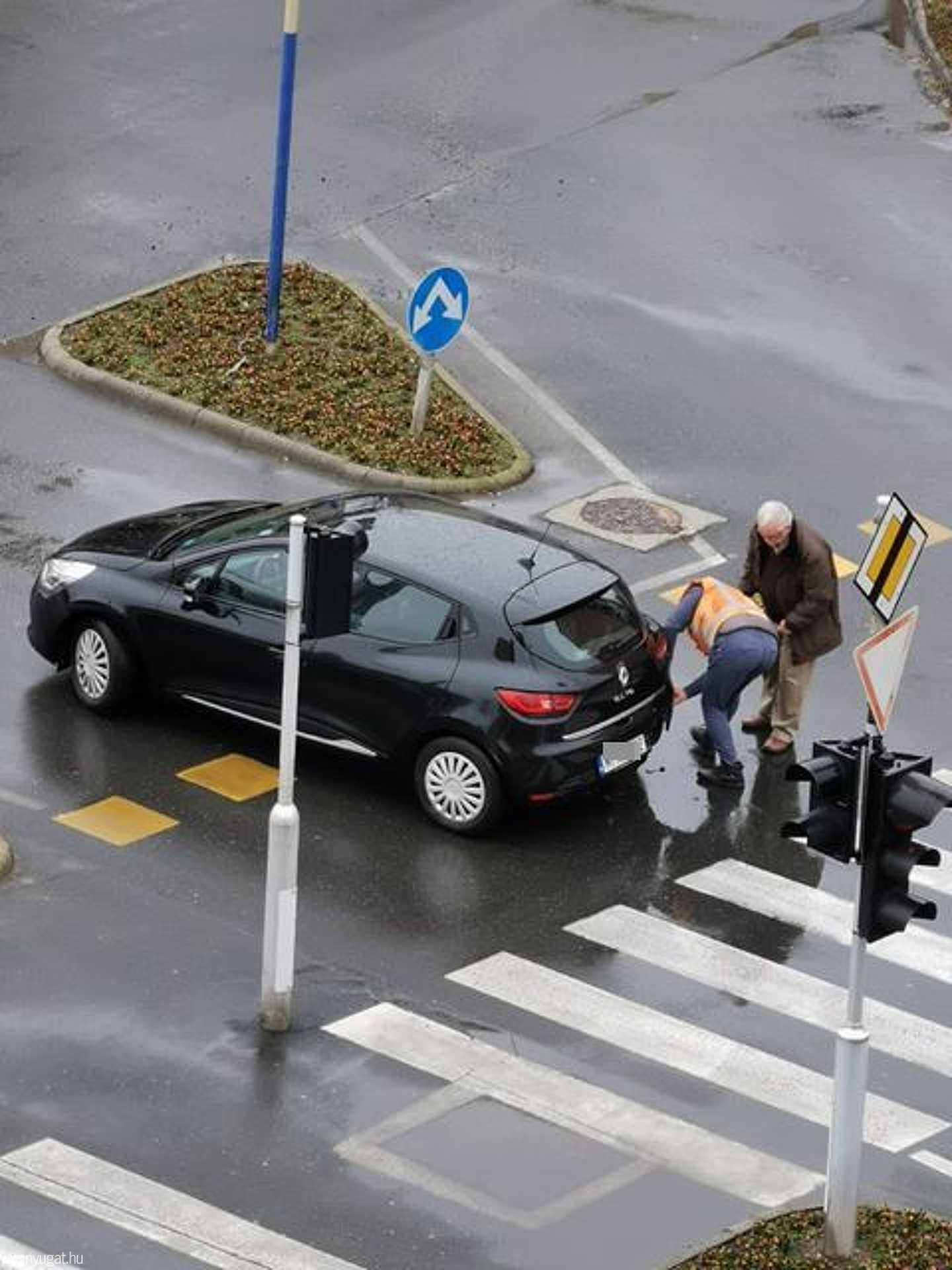 Koccanás a Bartók Béla és Rohonci kereszteződésében