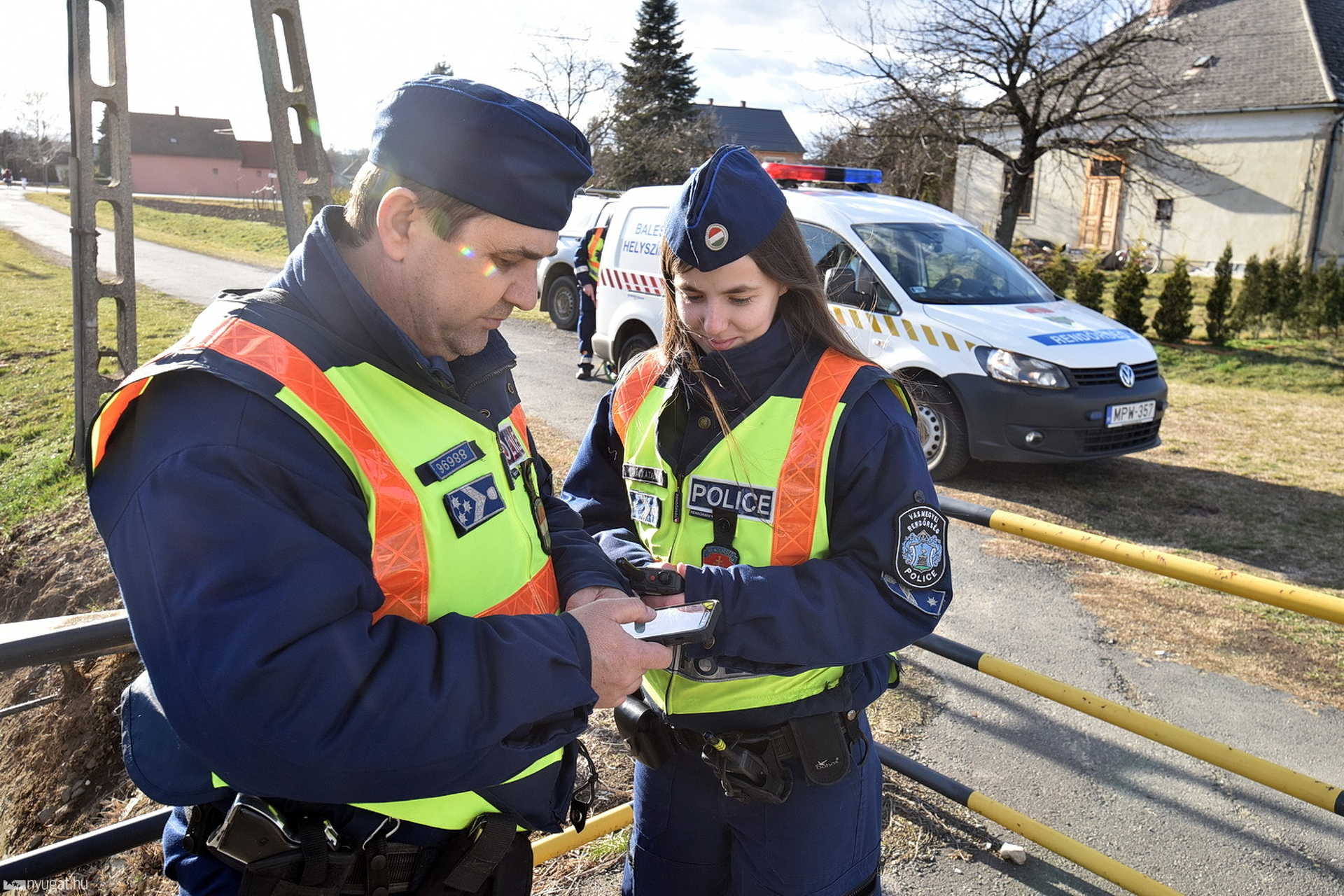 Sorompótörés Gyöngyösfalunál 