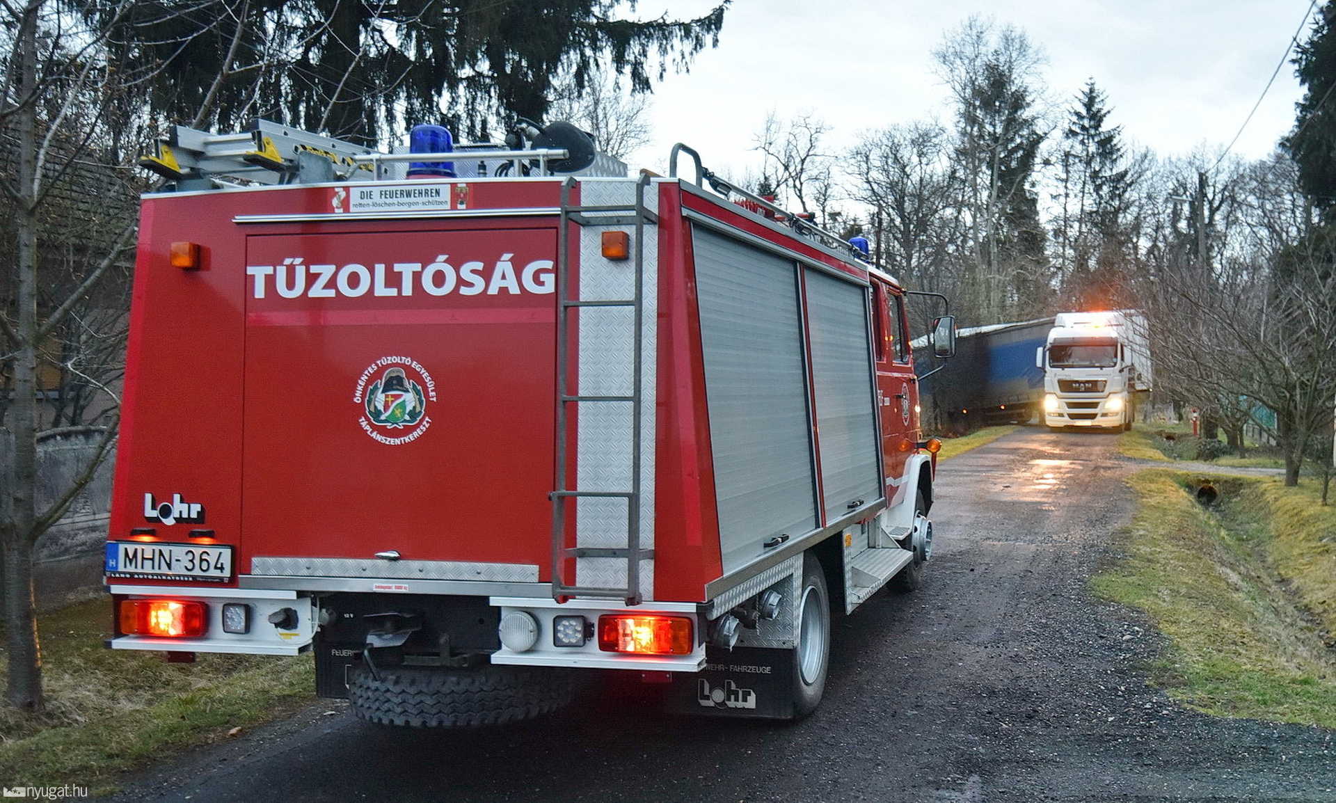 Kétgyermekes édesanya halt meg a hajnali balesetben Táplánszentkeresztnél