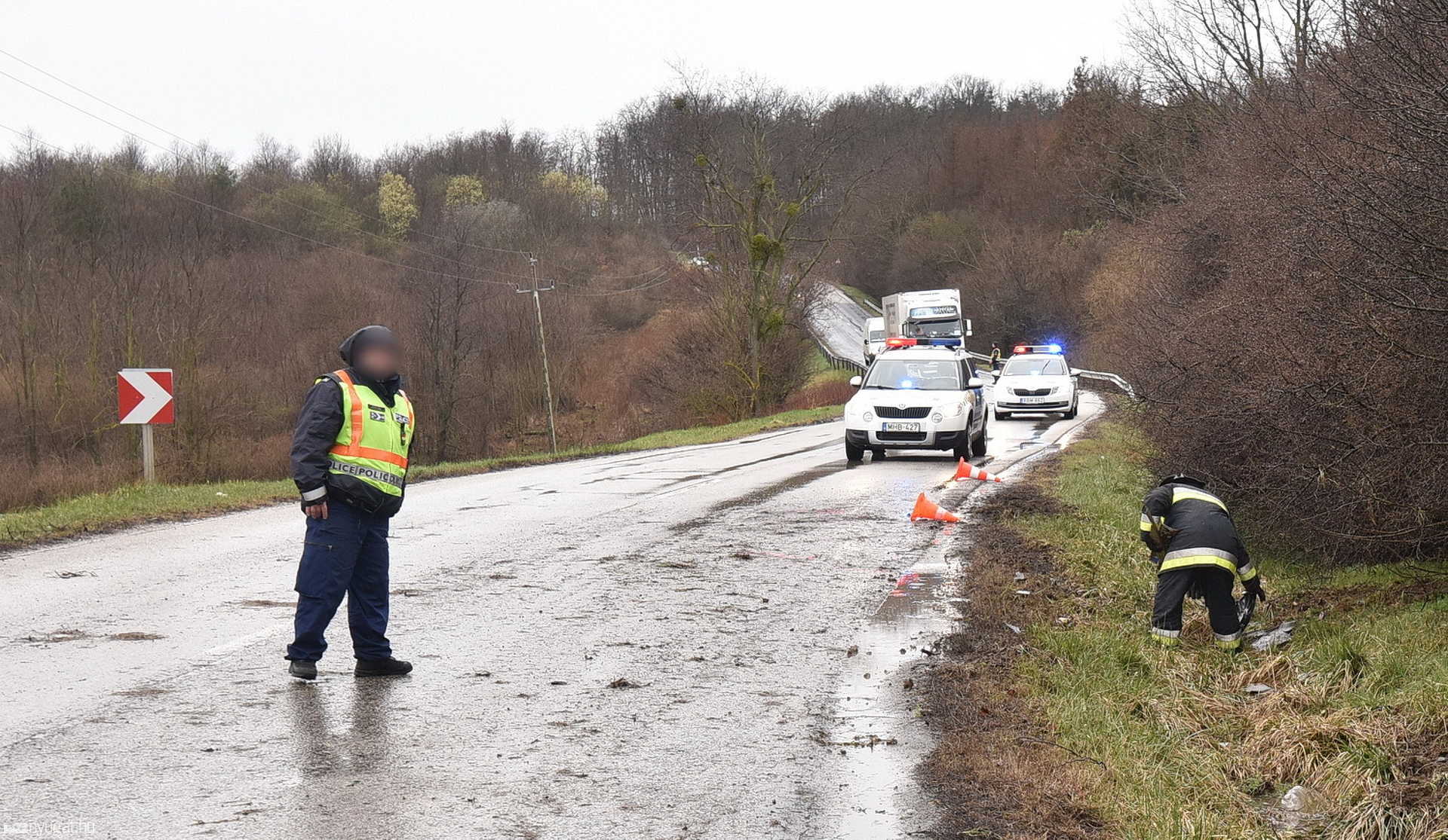 Felborult egy Mercedes Horvátzsidánynál