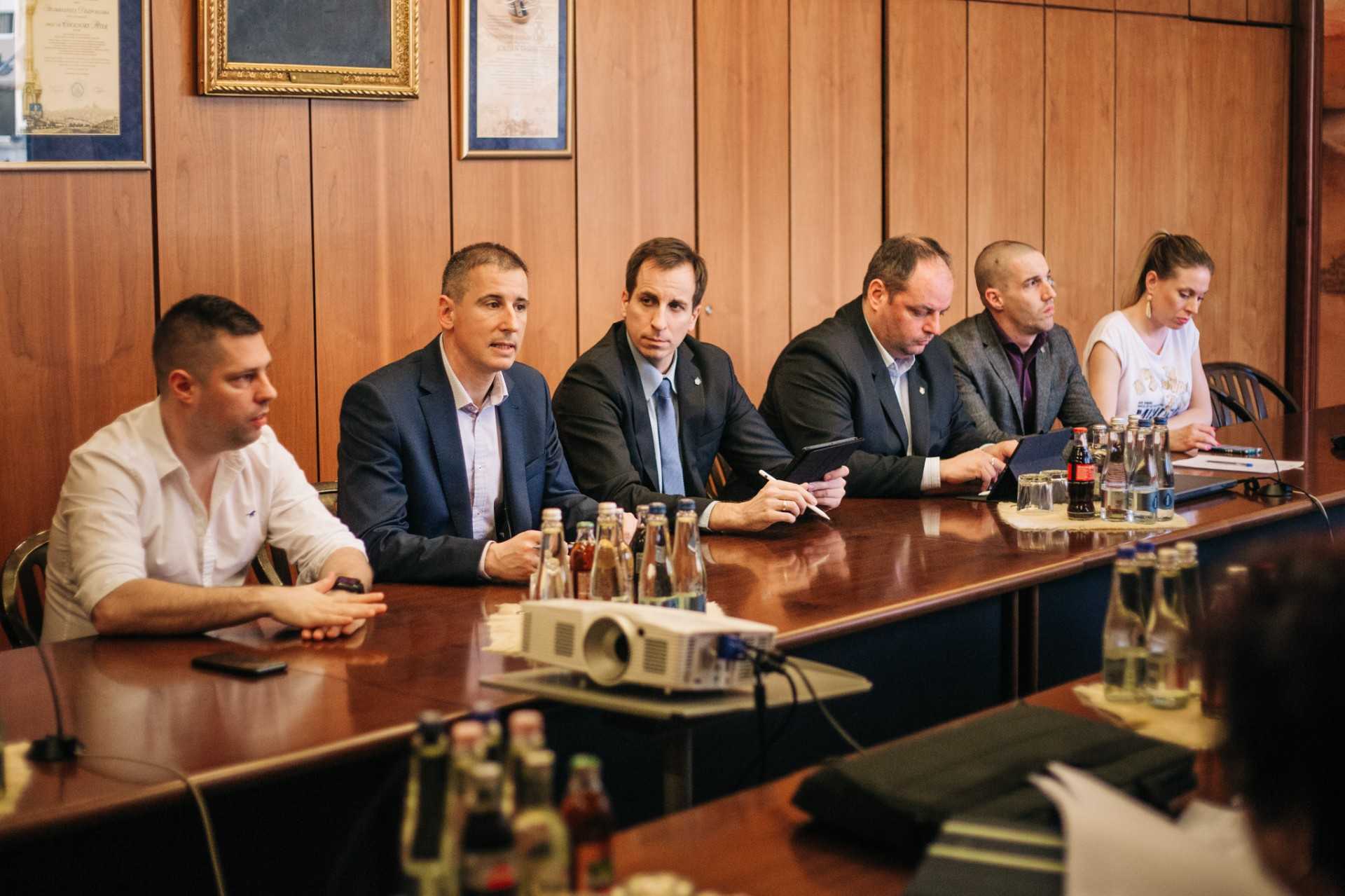 Rendkívüli egyeztetést tartott a városvezetés a szombathelyi háziorvosokkal