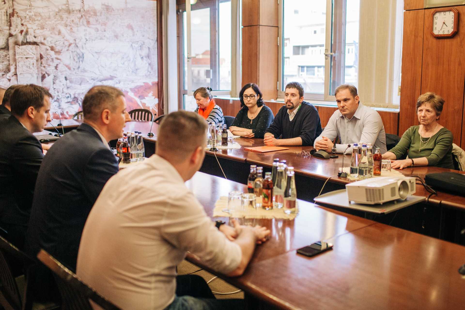 Rendkívüli egyeztetést tartott a városvezetés a szombathelyi háziorvosokkal