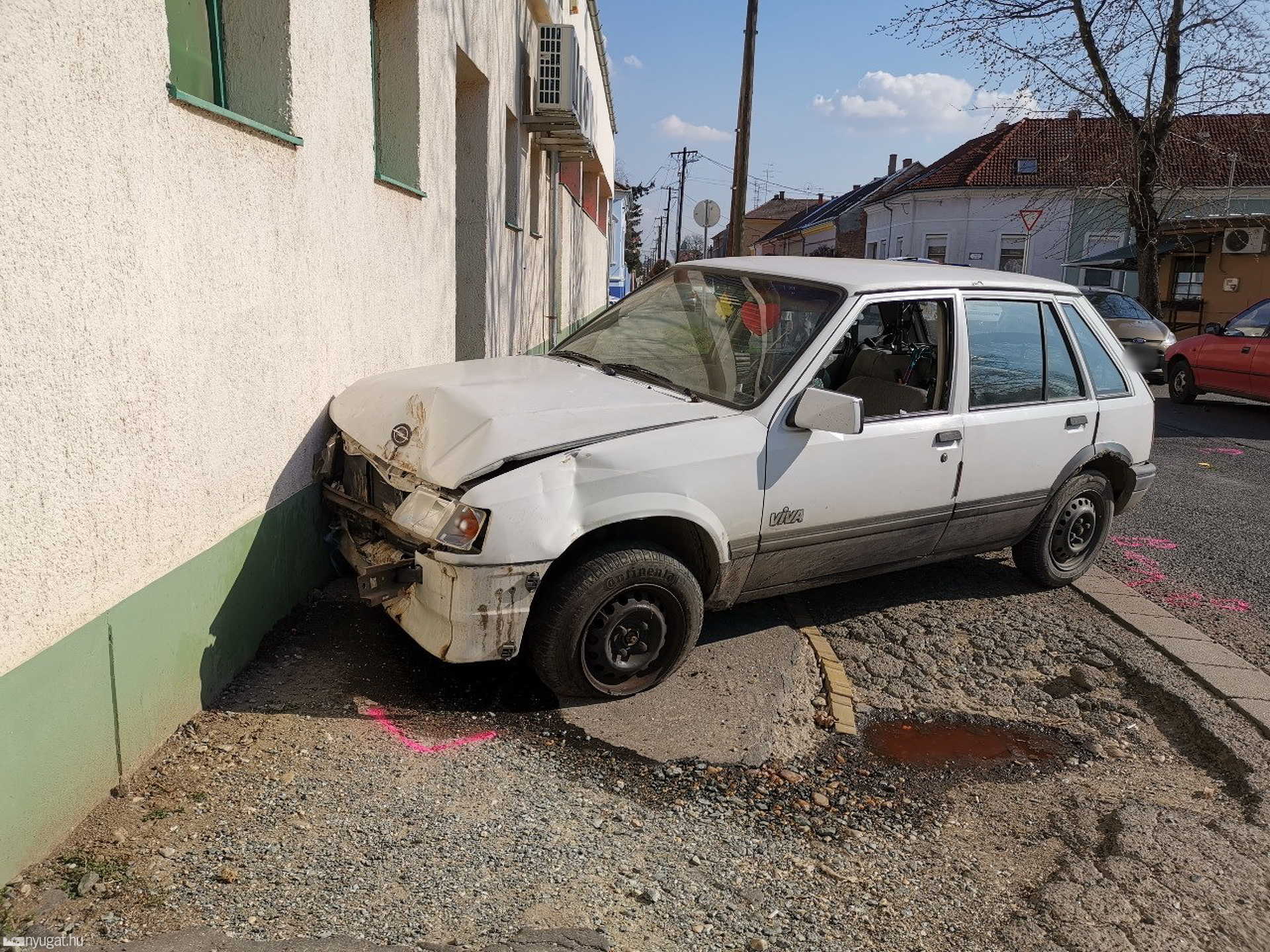 Elmenekült a helyszínről két nő egy baleset után 