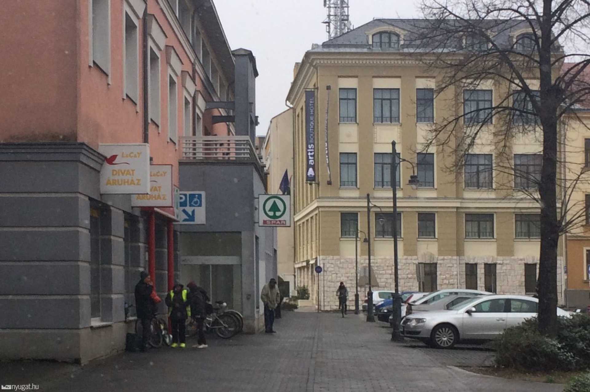 Bolthelyzet 2020 március 25-én
